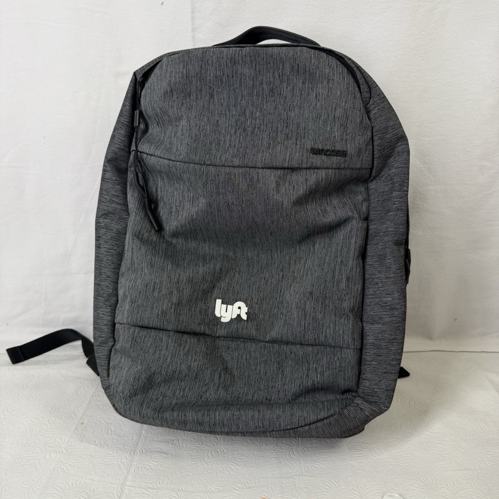 E1 Incase Icon Slim Laptop Backpack 17 Gray Lyft Logo Tech Commuter Bag