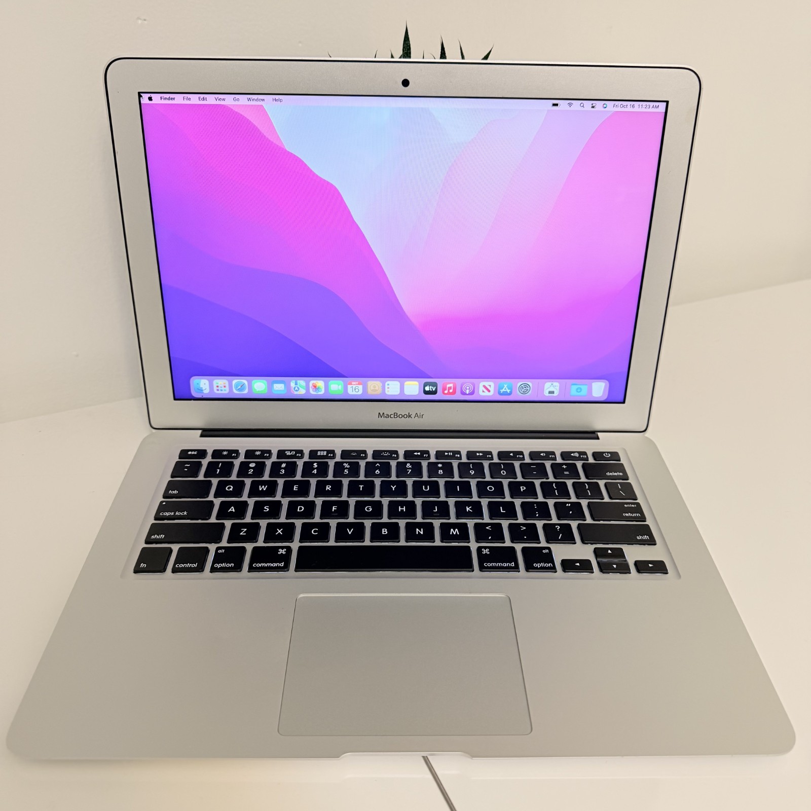 2017 Apple MacBook Air 13.3" A1466 i5 8GB RAM 128GB SSD Silver Cycle Count: 3