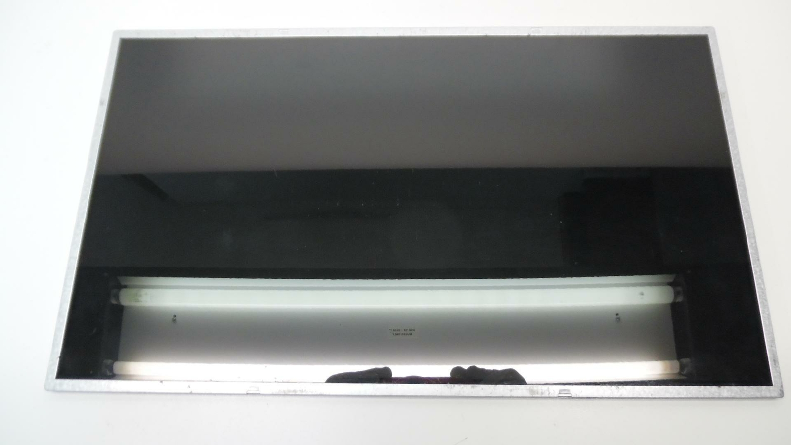 Toshiba Satellite P855 15.6" 1366x768 LCD Panel N156B6-L0B REV.C1 - Tested