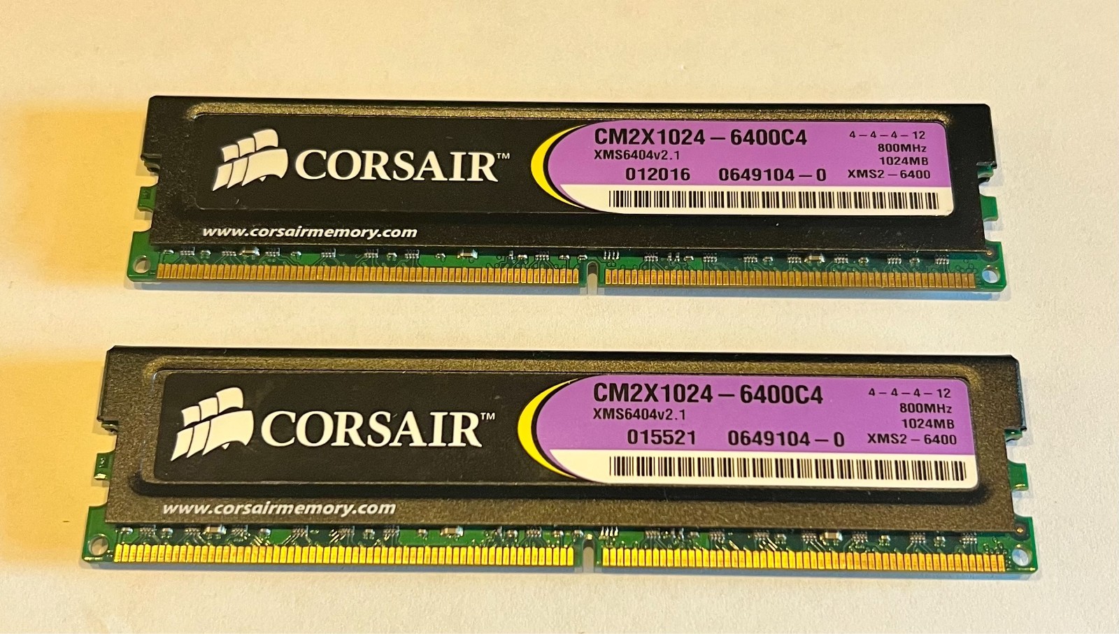 PRICE REDUCED1 - QTY 2- Corsair XMS2-6400 1GB DIMM 800 MHz DDR2 SDRAM Memory 