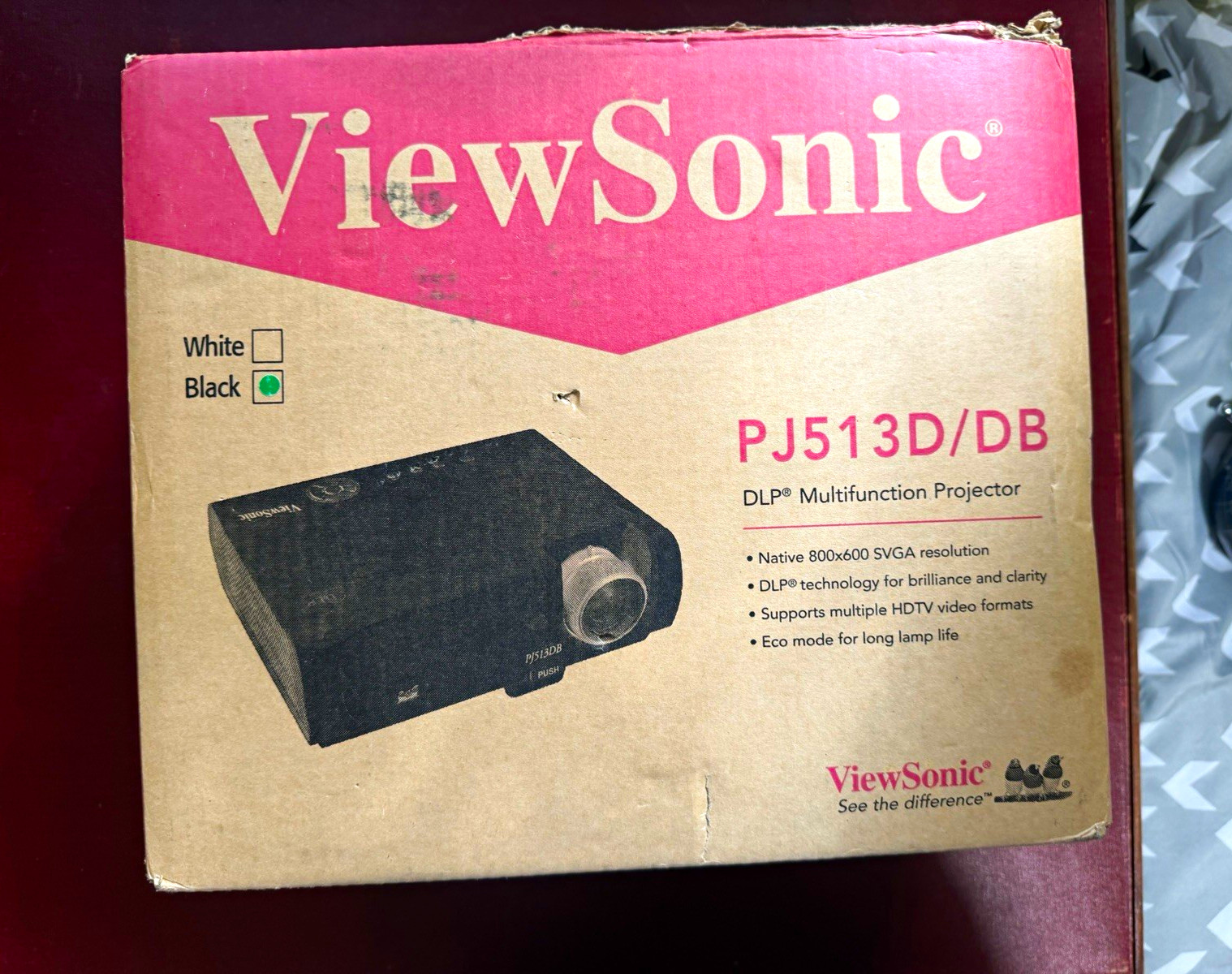 ViewSonic PJ513D/DB DLP SVGA 800x600 1500 ANSI 2000:1 4:3 Black Remote