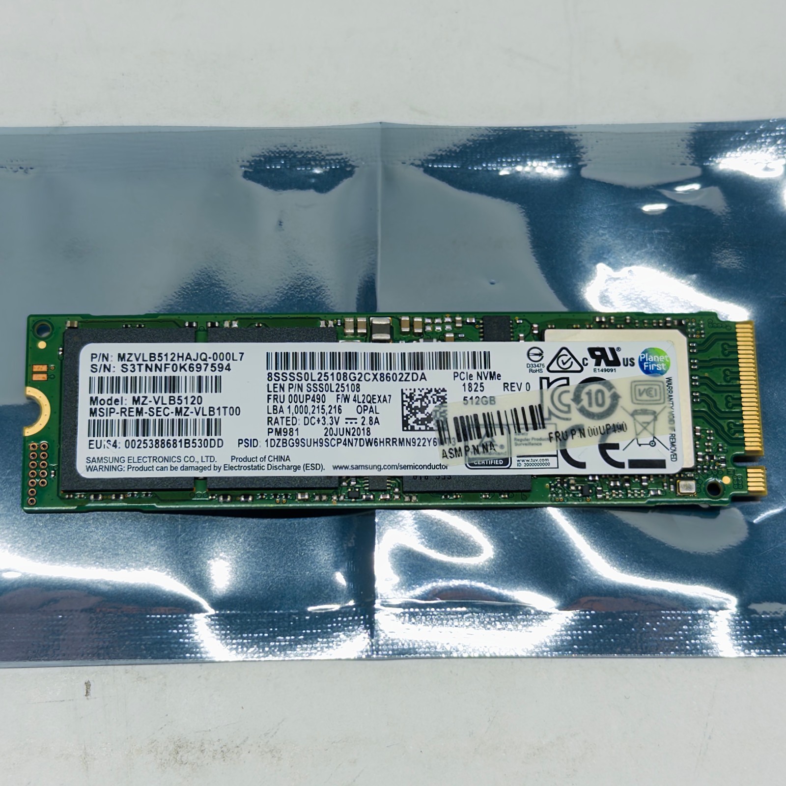 Samsung 512GB SSD PM981 PCIe Gen3 x4 M.2 NVMe MZVLB512HAJQ Solid State Drive 92%