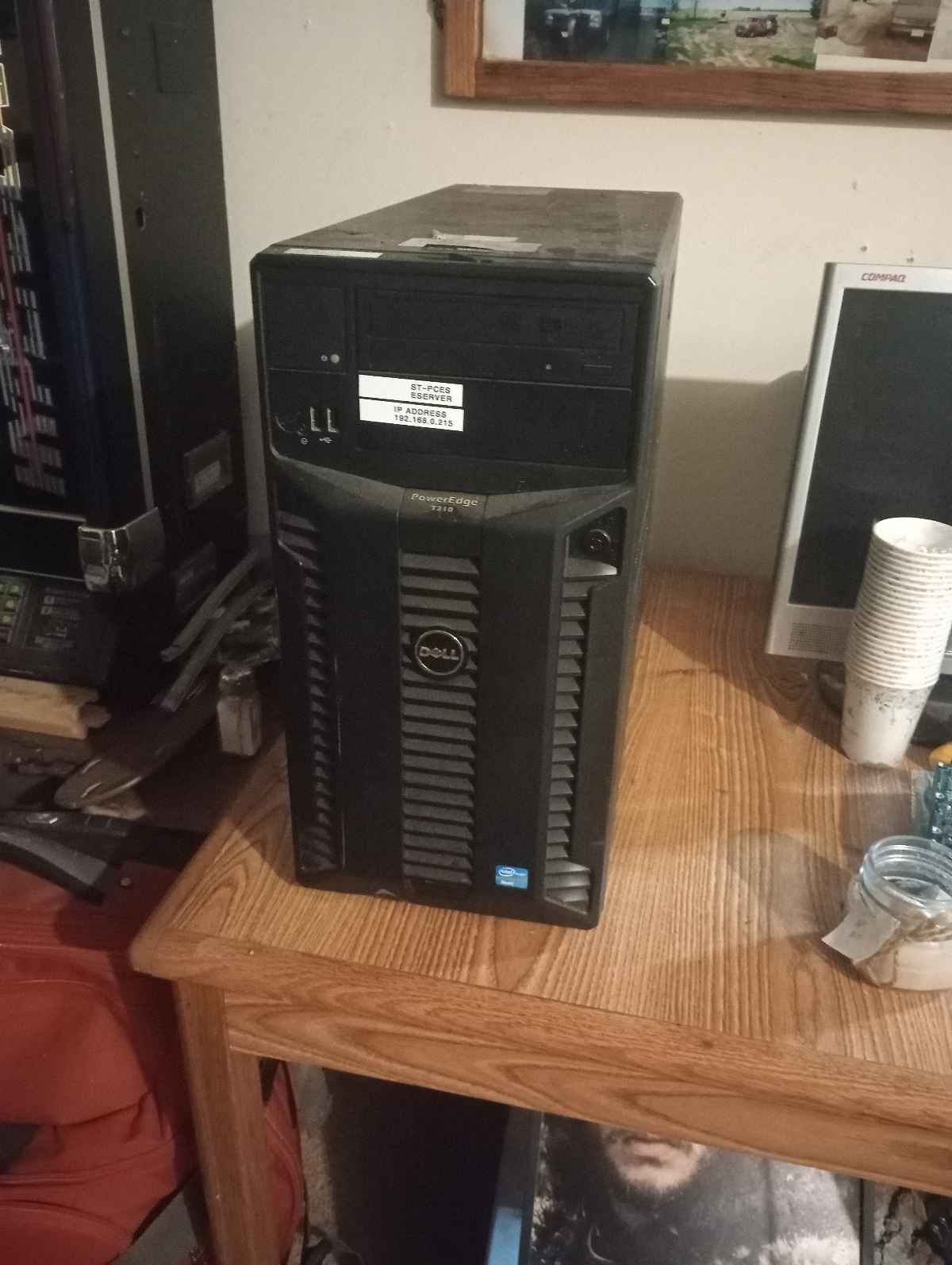 Dell PowerEdge T310 Server Tower ST-PCSS ESERVER 192.168.0.215