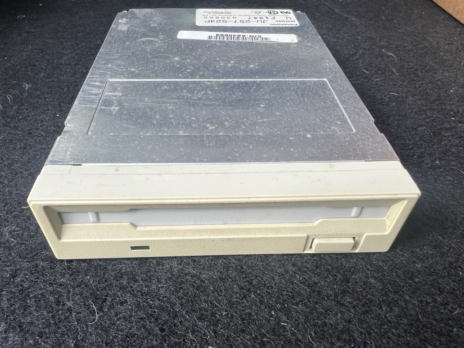 Panasonic JU-257-524P 3.5” Internal Floppy Disk Drive Beige Vintage PC