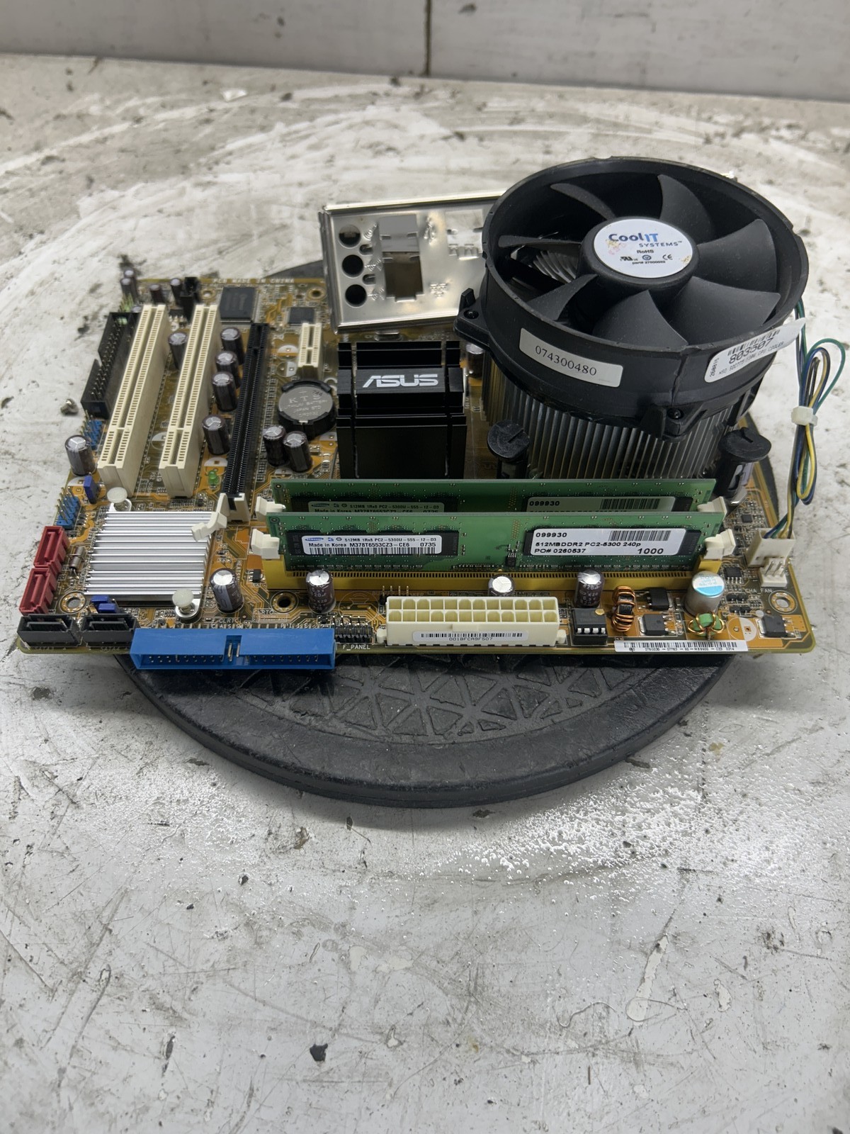 ASUS P5GC-MX Intel Pentium D 3.00GHz 1GB