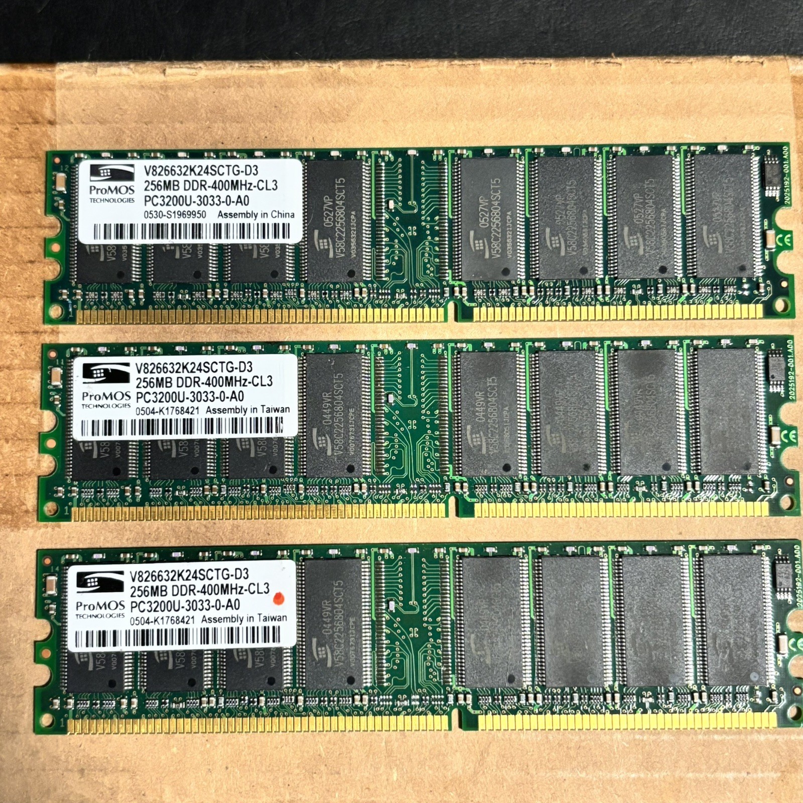 ProMOS 768MB (3x256MB) DDR-400MHz-CL3 PC3200U-0-A0 Memory RAM V826632K24SCTG-D3