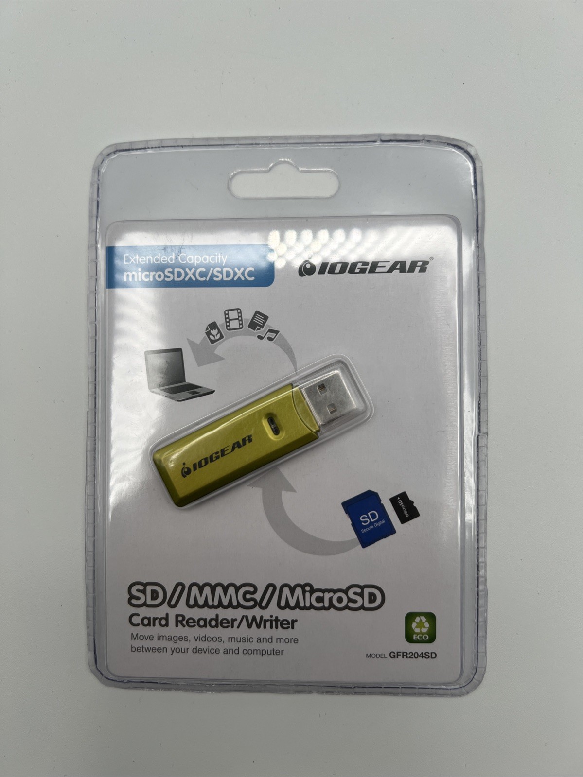 Iogear GFR204SD Flash Card MicroSD/SD/MMC Reader/Writer USB 2.0 New Sealed. 