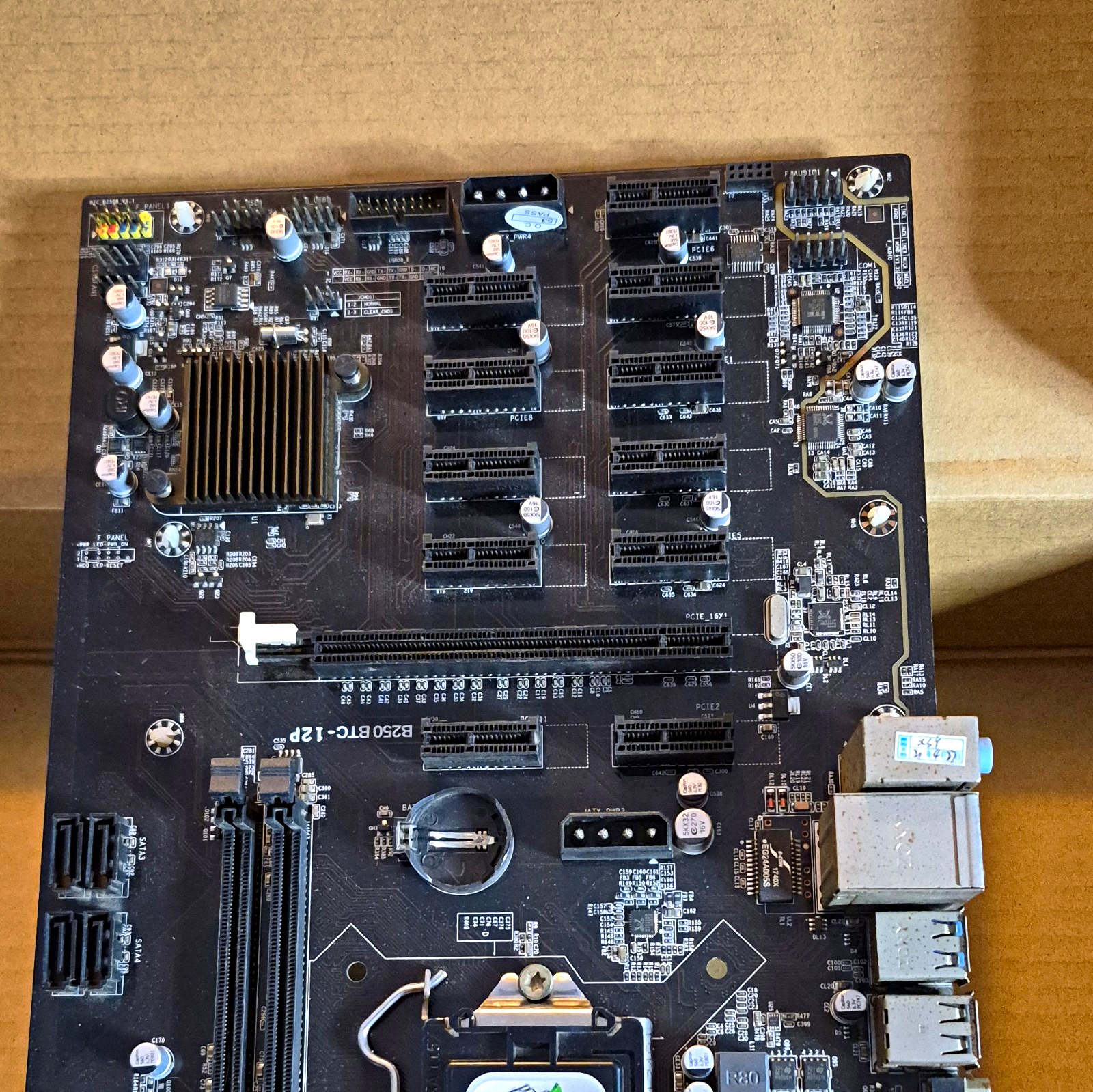 B250 BTC-12P ATX Mining Motherboard Intel LGA1151 DDR4 12 PCIe RJ-45