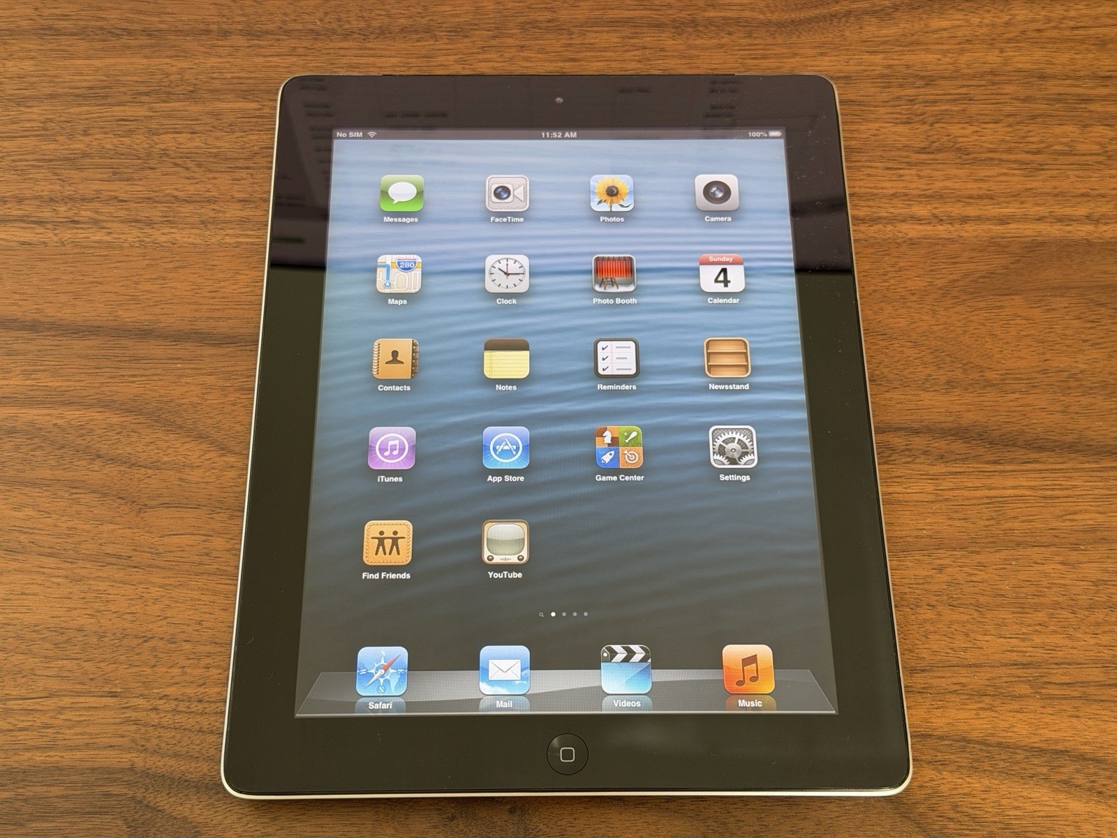 iPad 2nd Gen - 64GB WiFi + 3G - iOS 6 - Old Games
