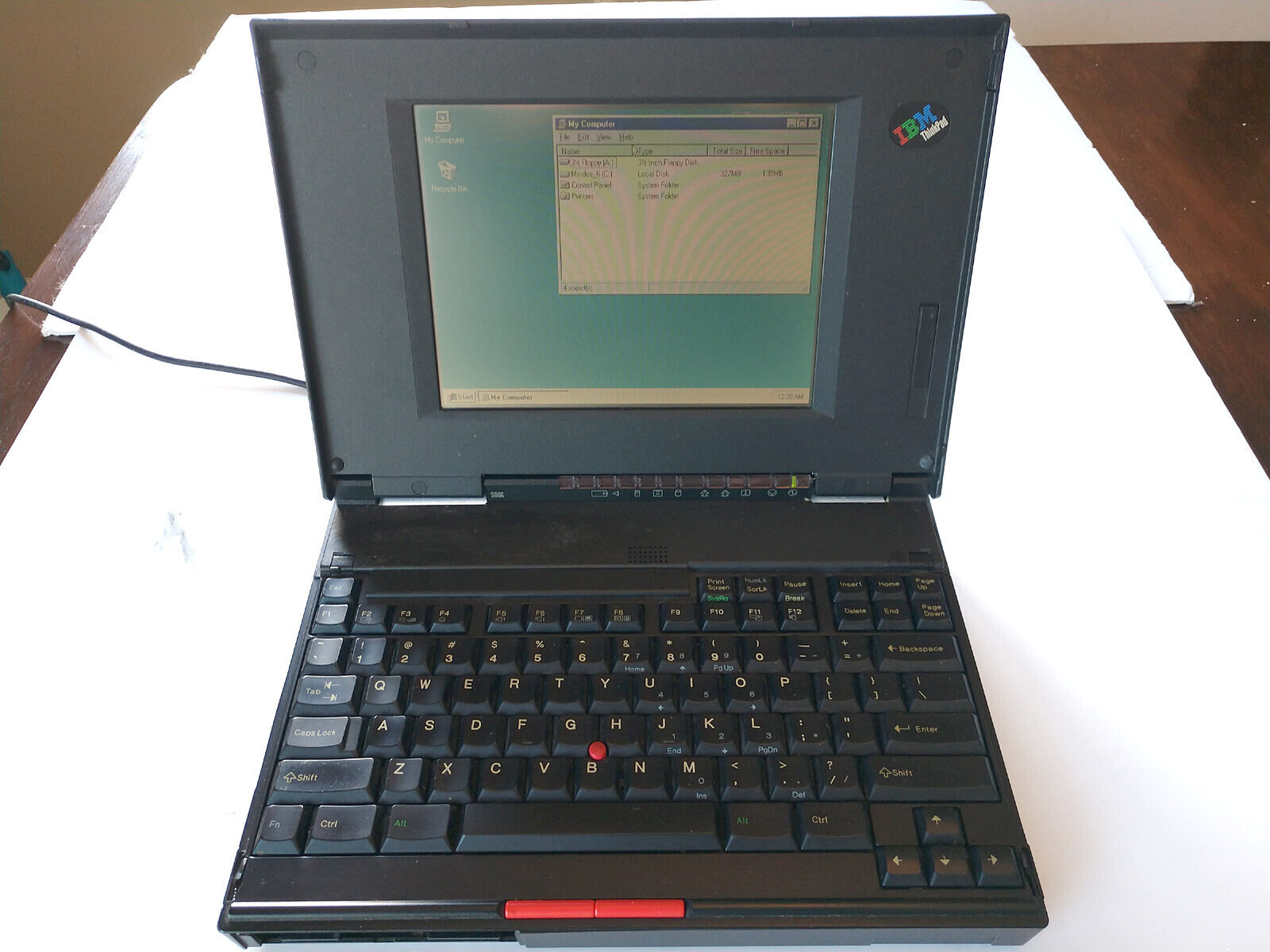 IBM ThinkPad 360C 486SX/33 12MB 340MB HDD - CANADA