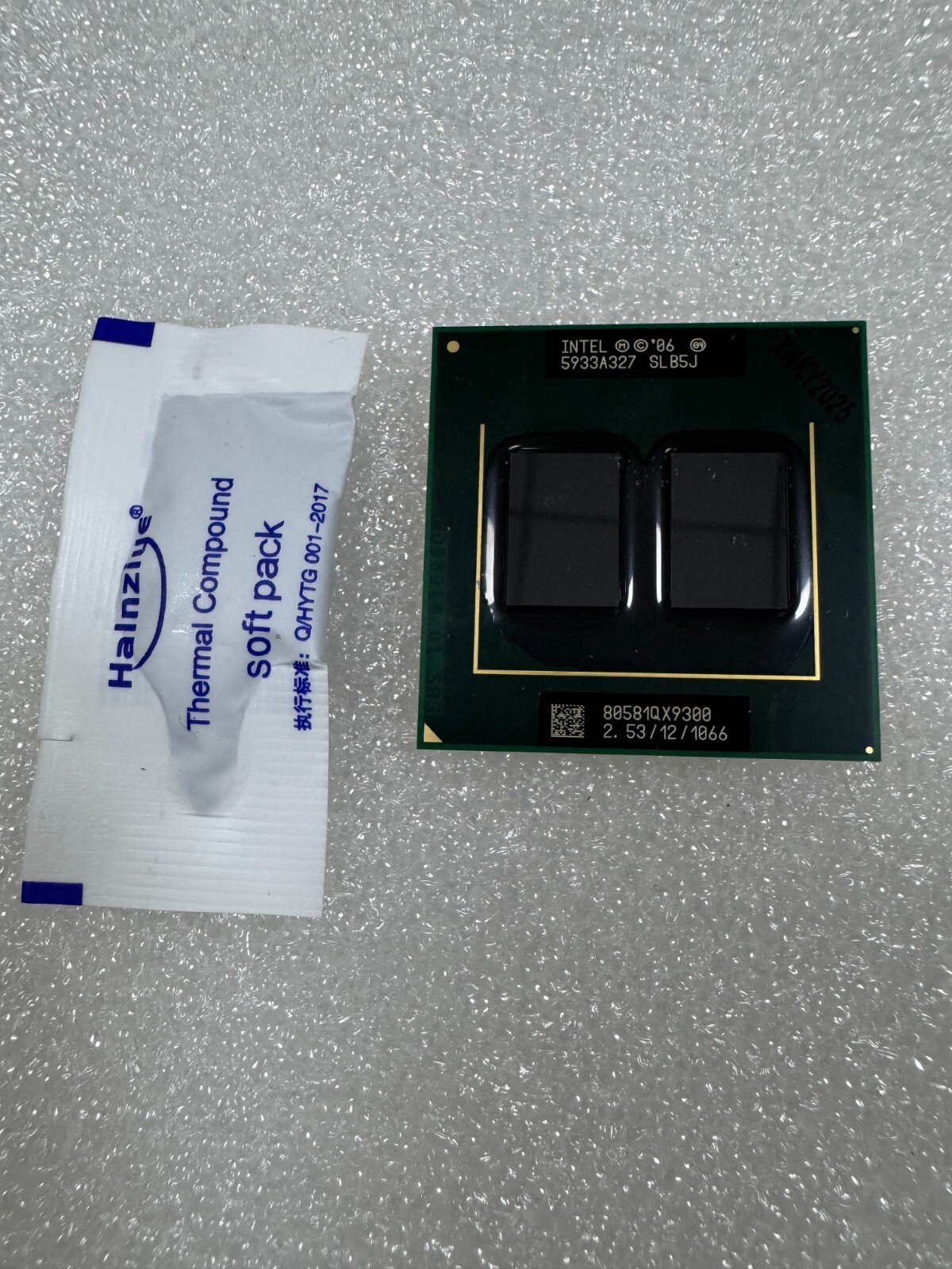 Intel Core 2 Extreme QX9300 SLB5J 2.53GHz 1066 12MB Mobile Laptop Quad-Core CPU