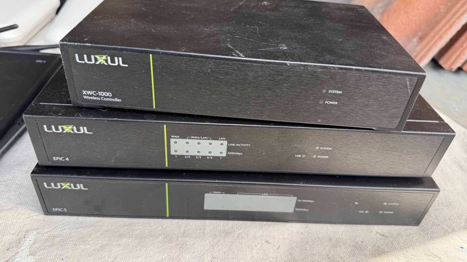Luxul Epic 5, 4, 3, XWC 1000, Two AP XAP1610,XAP 1510 Comes With 2 POE Injectors