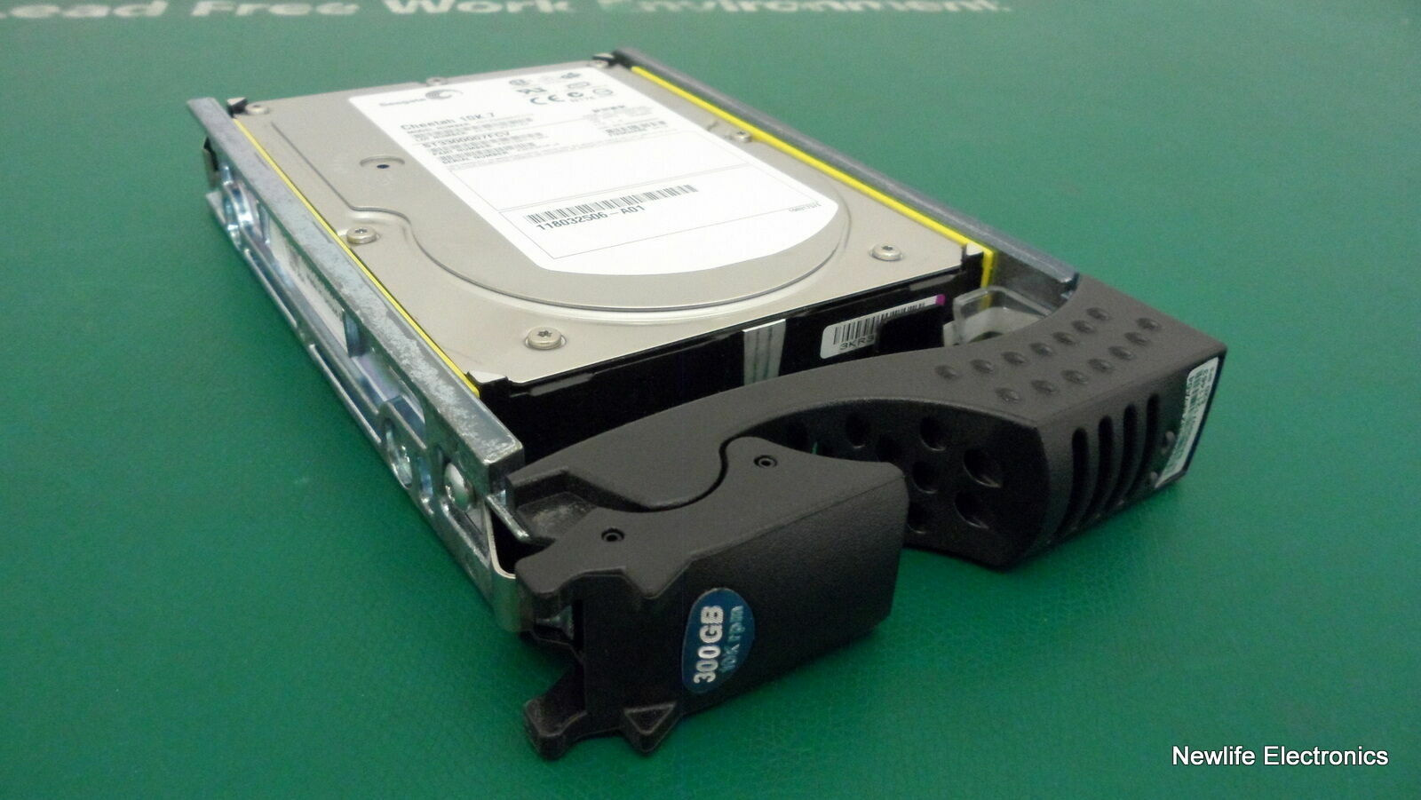 EMC 005048582 300GB 10,000 3.5 in. Fiber Channel HDD