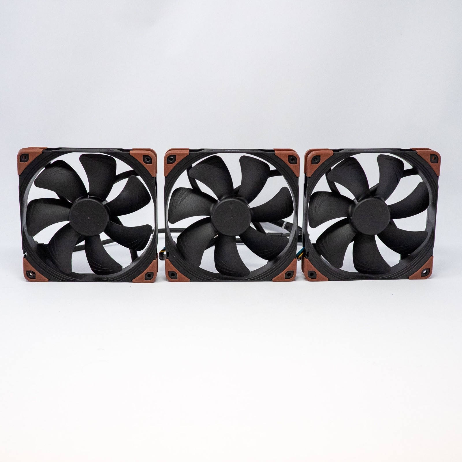 Noctua NF-A12 industrialPPC-2000 PWM 140mm 4-Pin Cooling Fans 2000RPM Lot of 3