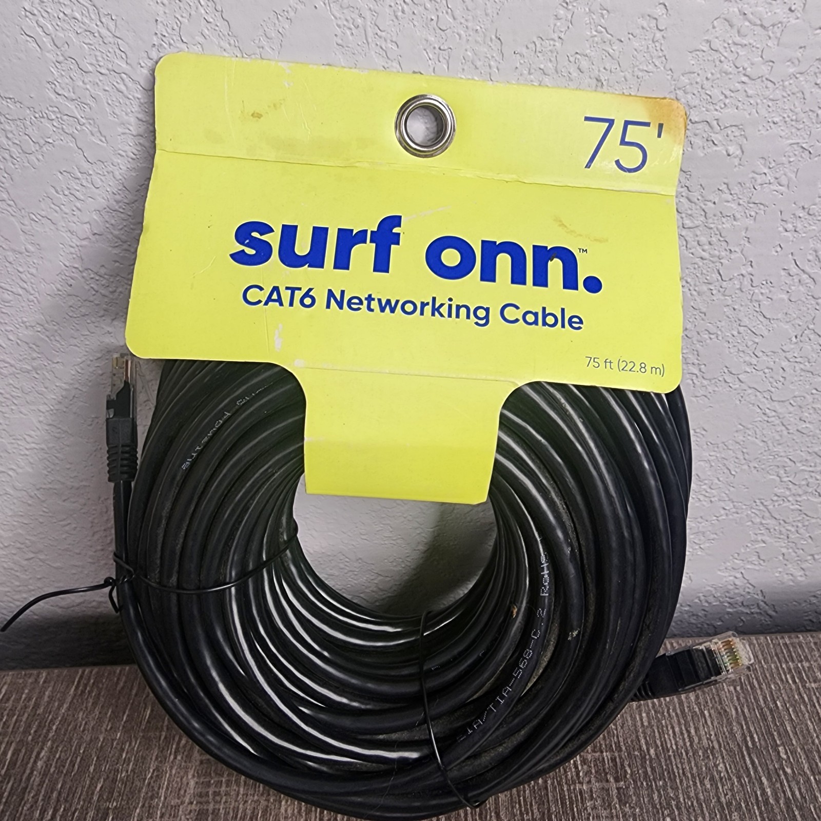 New Surf Onn. Cat 6 Ethernet Networking Cable 75 ft RJ45 Connectors 1 Gbps