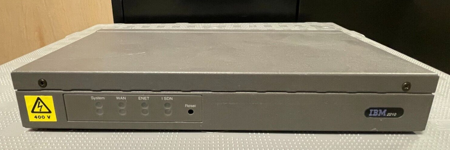 2210 IBM Multiprotocol Router                                            