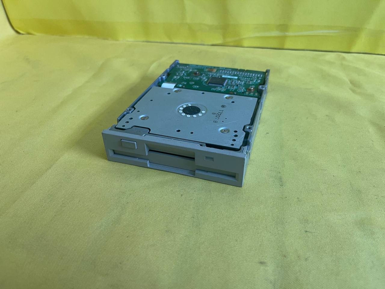TEAC FD-235HF 3.5in Floppy Disk Drive Internal Beige RE