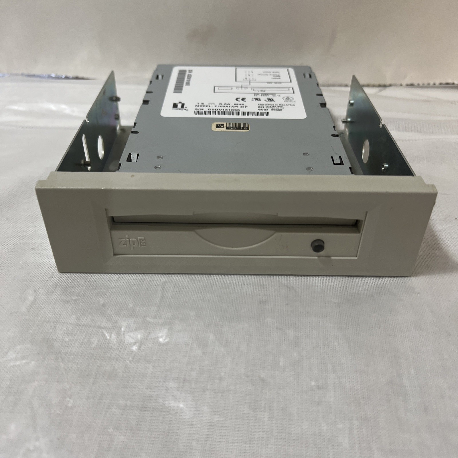 IOMEGA 100MB Zip Drive Internal Z100ATAPI IDE