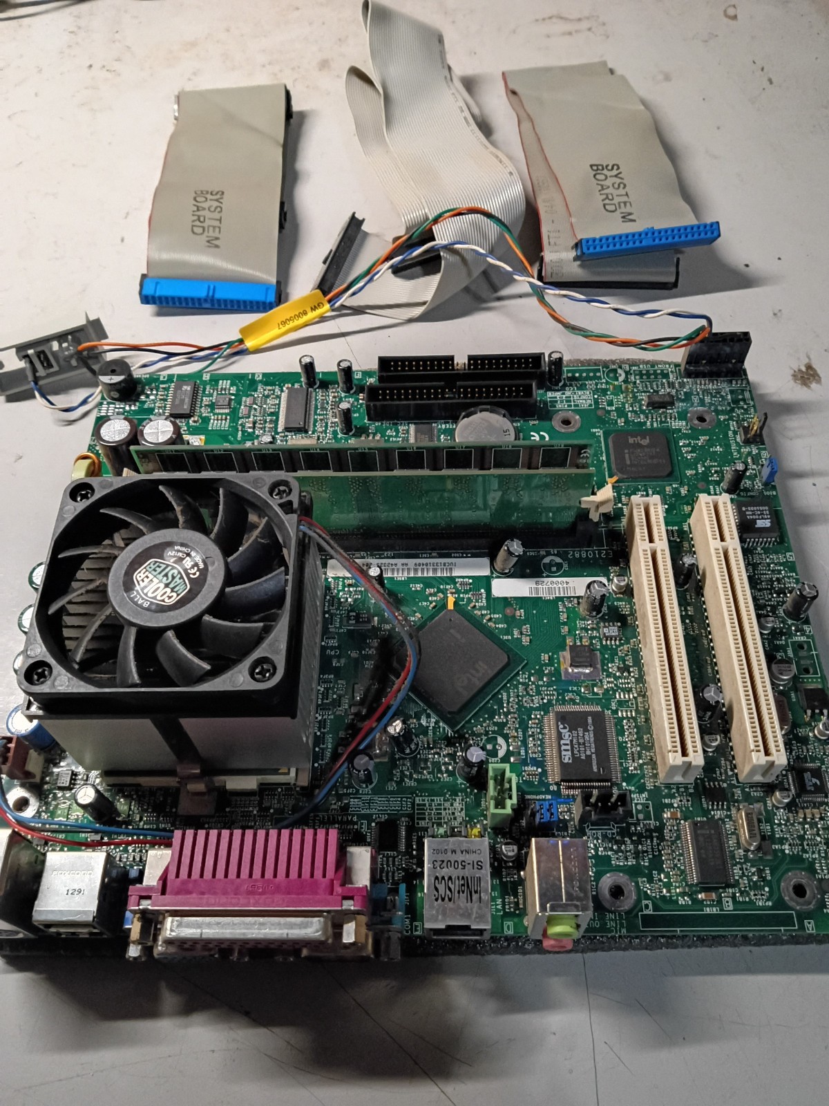 vintage Gateway motherboard, socket 370 1ghz cpu, 256mb ram, cables, power switc
