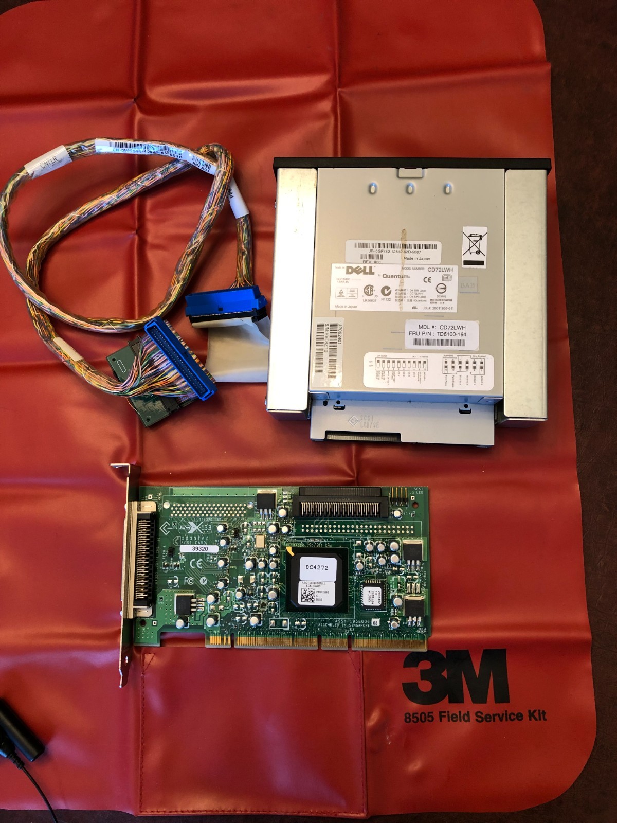 Dell/ Quantum CD72LWH DAT72 72GB SCSI LVD int. Tape Drive and Adaptec Controller