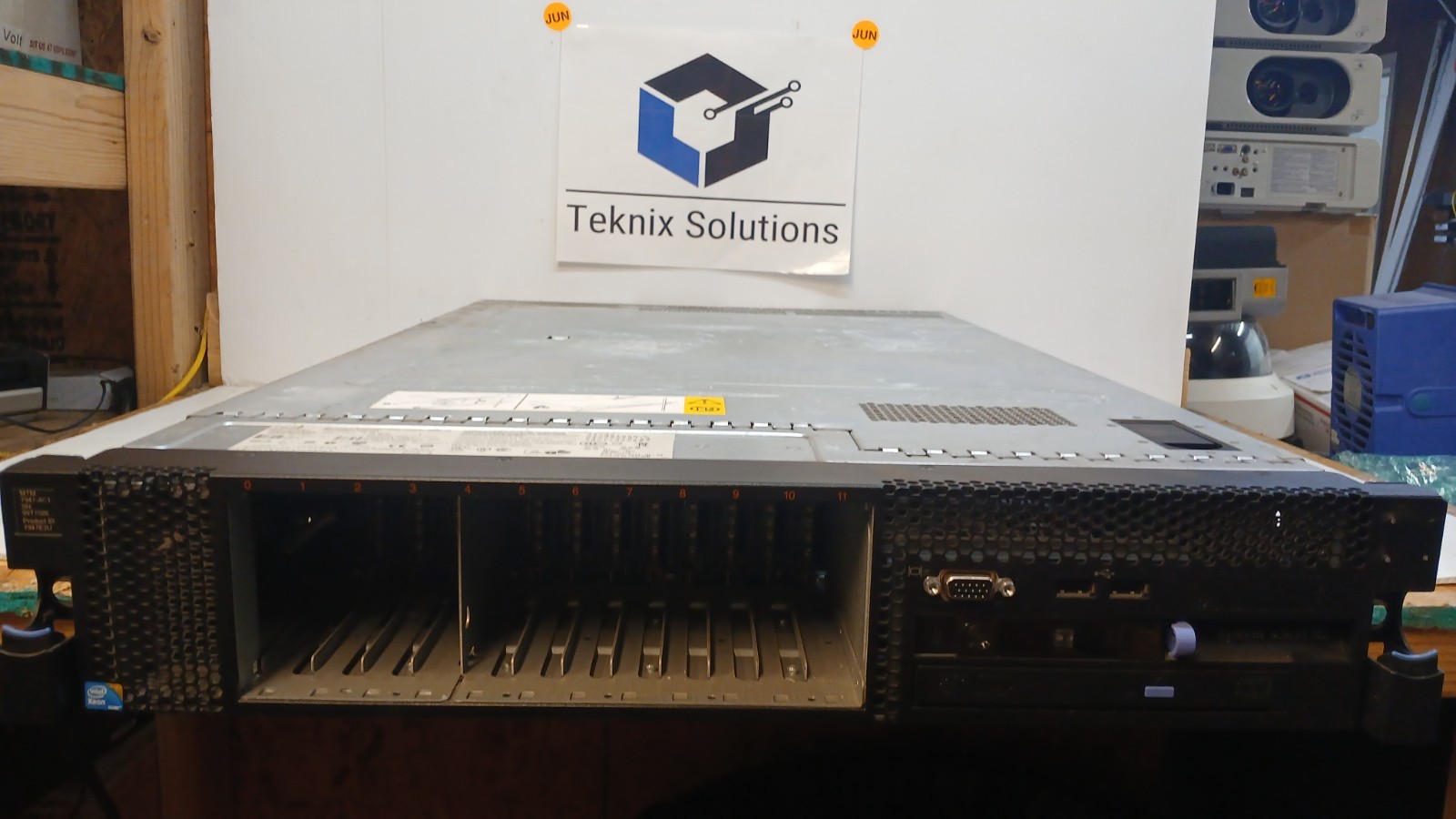 IBM System 3650X M2  Server with Intel Xeon E5530 @2.40Ghz 8GB RAM NO HDs