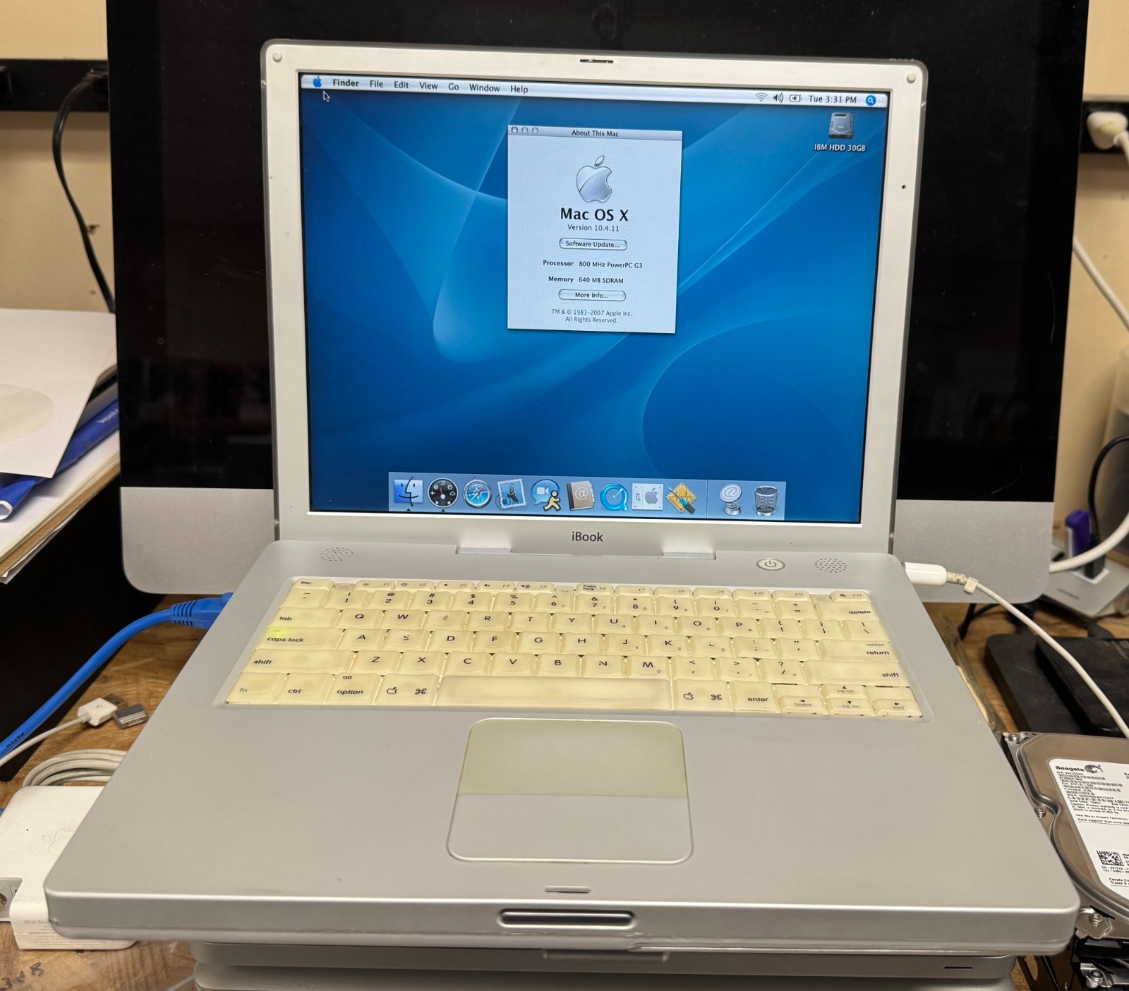 Apple iBook G3 14-inch 32VRAM-Tr October 2002 800MHz (M8862LL/A) RARE