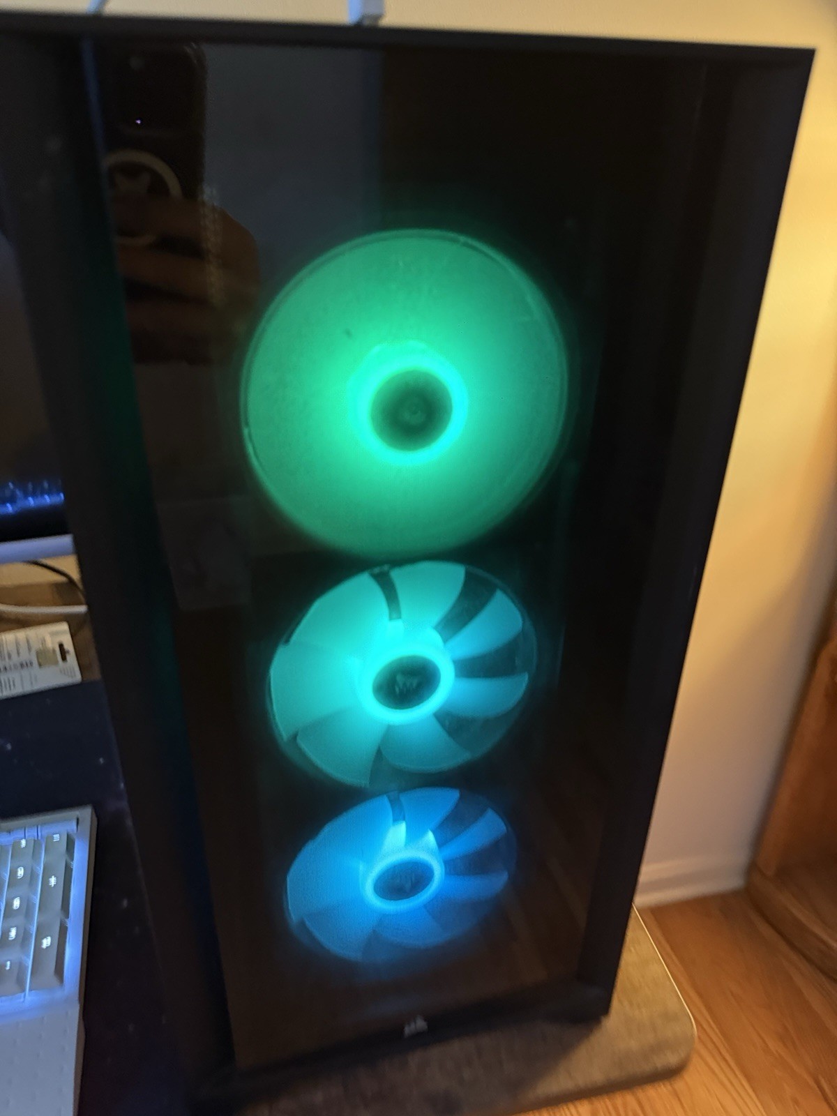 Corsair iCUE 4000X ATX Mid Tower PC Case Glass Side Panel & Front RGB Fans