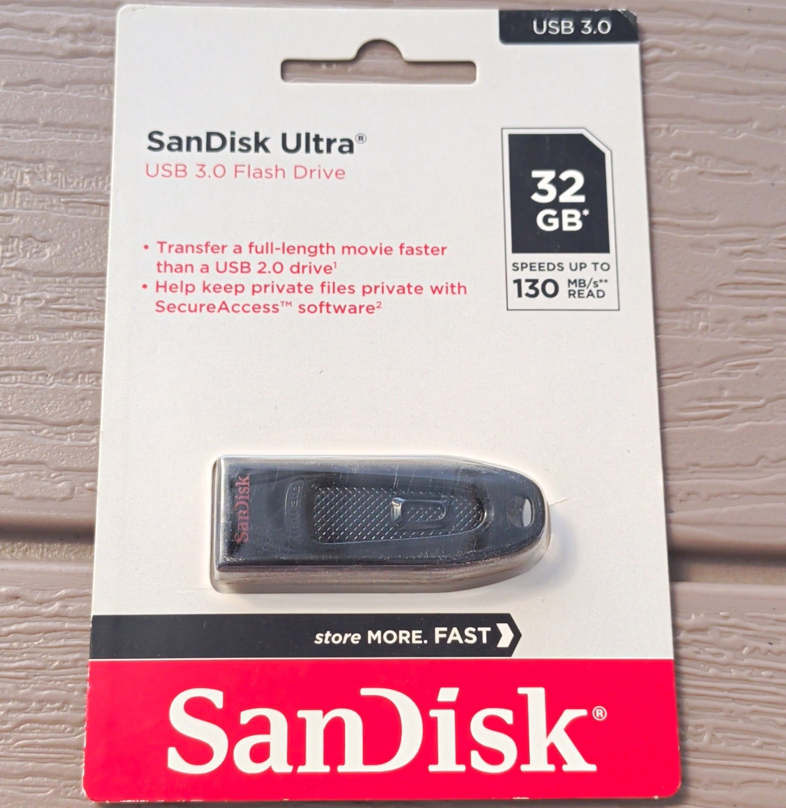 SanDisk Ultra 32GB USB 3.0 USB-A Flash Drive 130MB/s Black SDCZ48-032G-A46