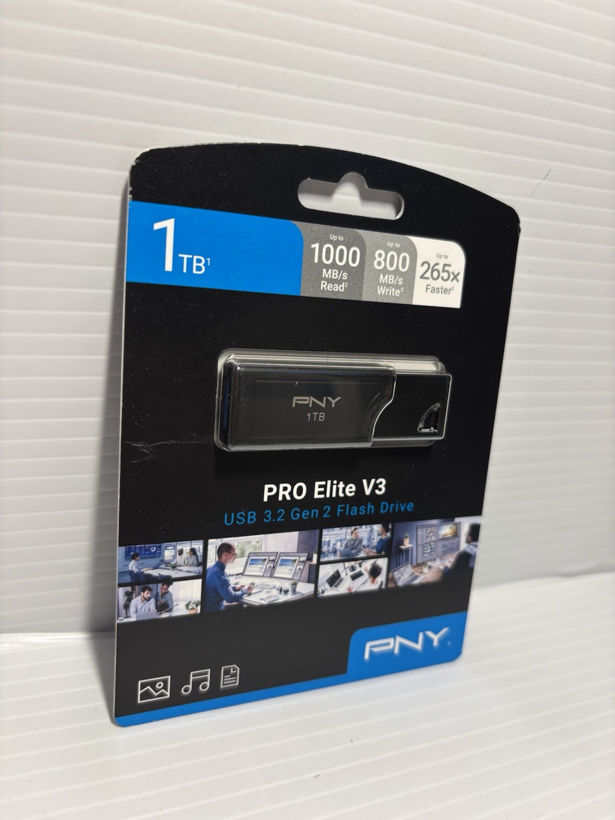 *BRAND NEW* IT’S 1TB  PNY - PRO Elite V3 1TB USB 3.2 Gen 2 Flash Drive - Black