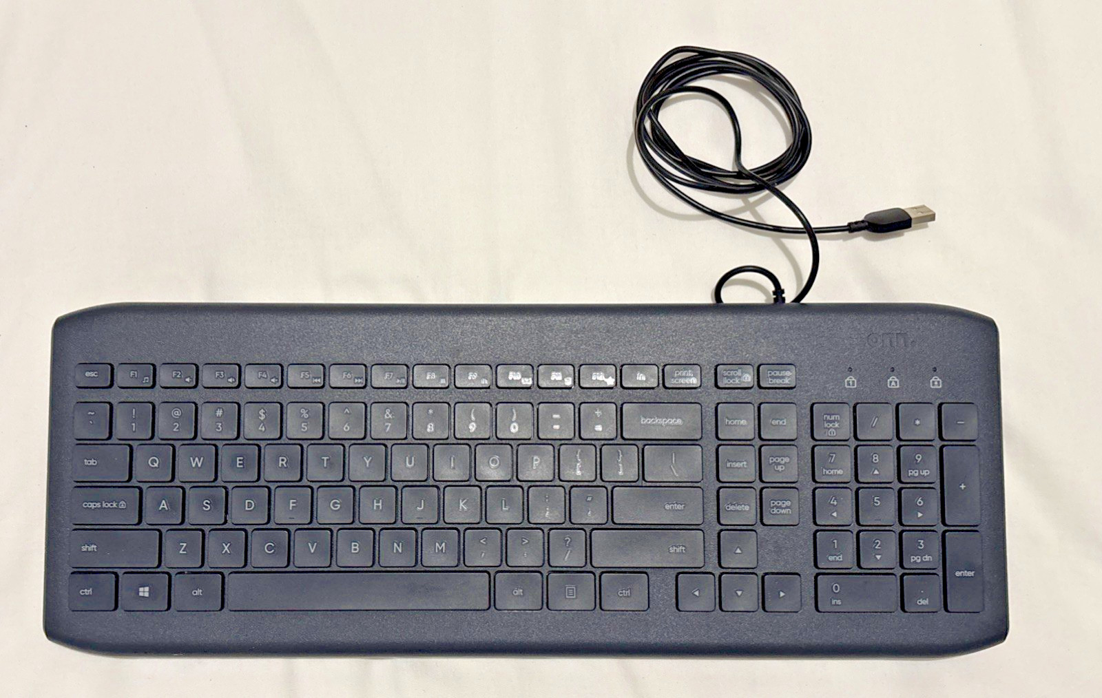 ONN 100009052 USB Computer Keyboard with 104-Keys and 5 ft cord - Fast Shipping