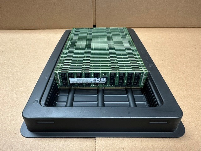Samsung DDR4 64GB Server RAM ECC PC4-2666V (40 Count)