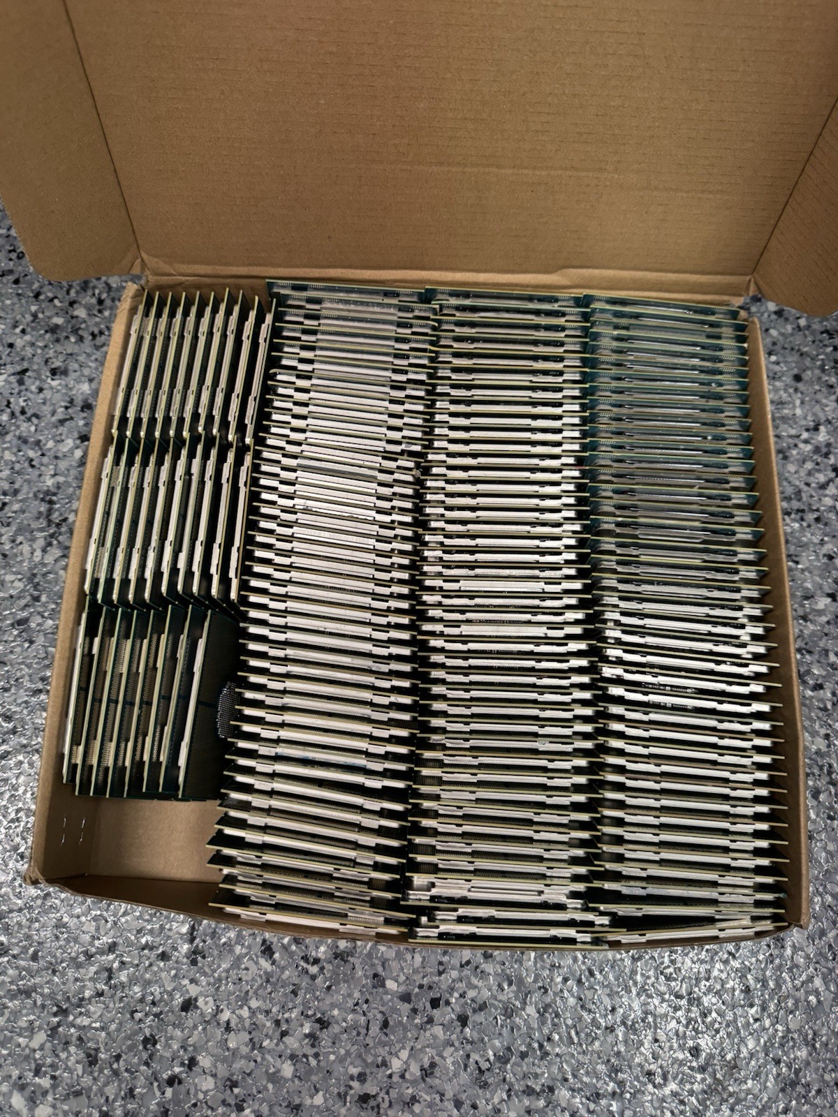 Lot Of 150 Intel Xeon 2nd Gen LGA3647 Processors , 38lbs