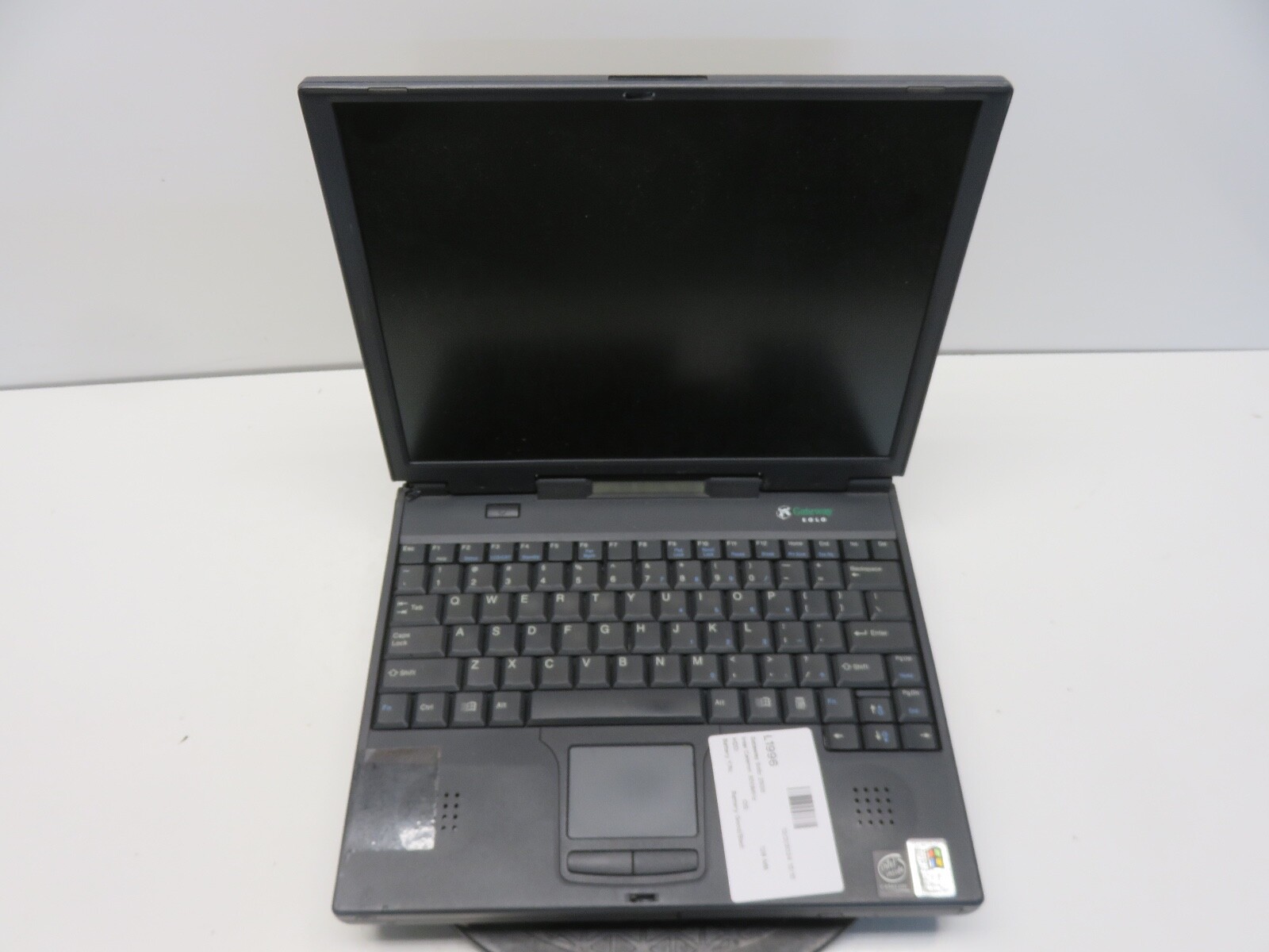 Gateway Solo 2500 Intel Celeron 300MHz 128 MB NO HDD No Batt