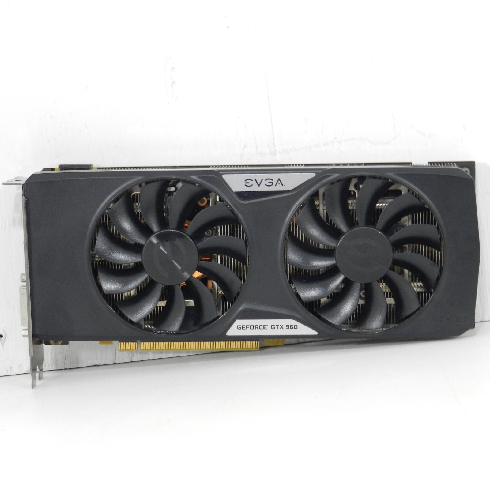 EVGA NVIDIA GeForce GTX 960 2GB GDDR5 PCIe x16 3.0 Graphics Card GPU - TESTED