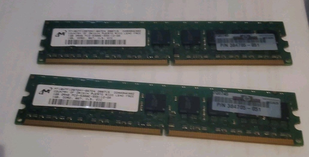 384705-051 HP 1GB PC2-5300 DDR2 ECC CL5