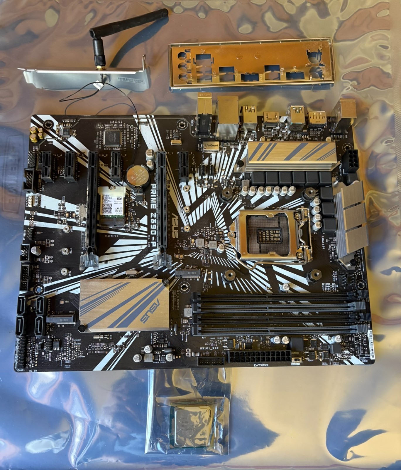 ASUS Prime Z390-P LGA 1151 w/ SATA 6Gb/s USB 3.1 ATX w/ WiFi & Intel G4930 CPU