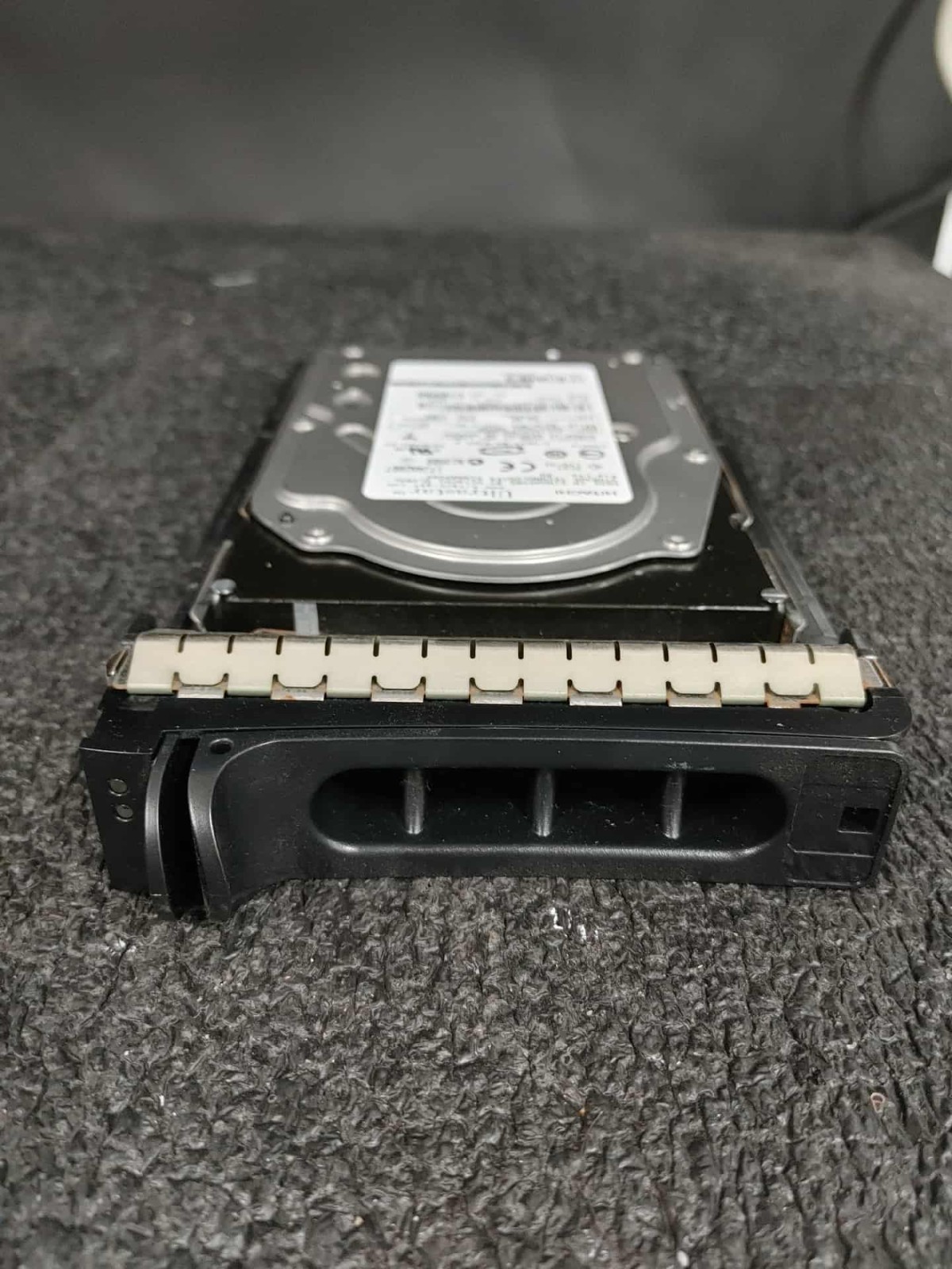 Dell TD653 HUS151473VL3800 0B20921 73GB 15K RPM Ultra-320 80-Pin 3,5" HDD