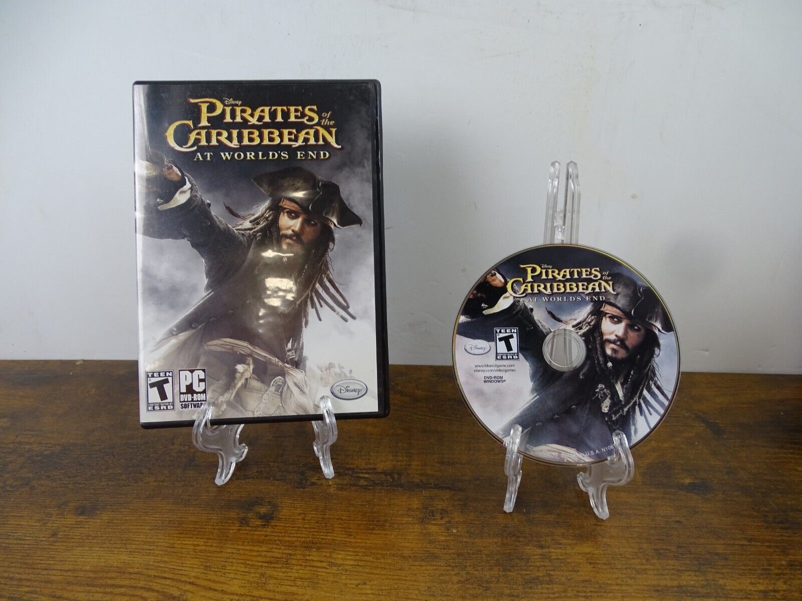 Disney Pirates of The Caribbean At World's End Computer PC Game 2007 NO MANUAL