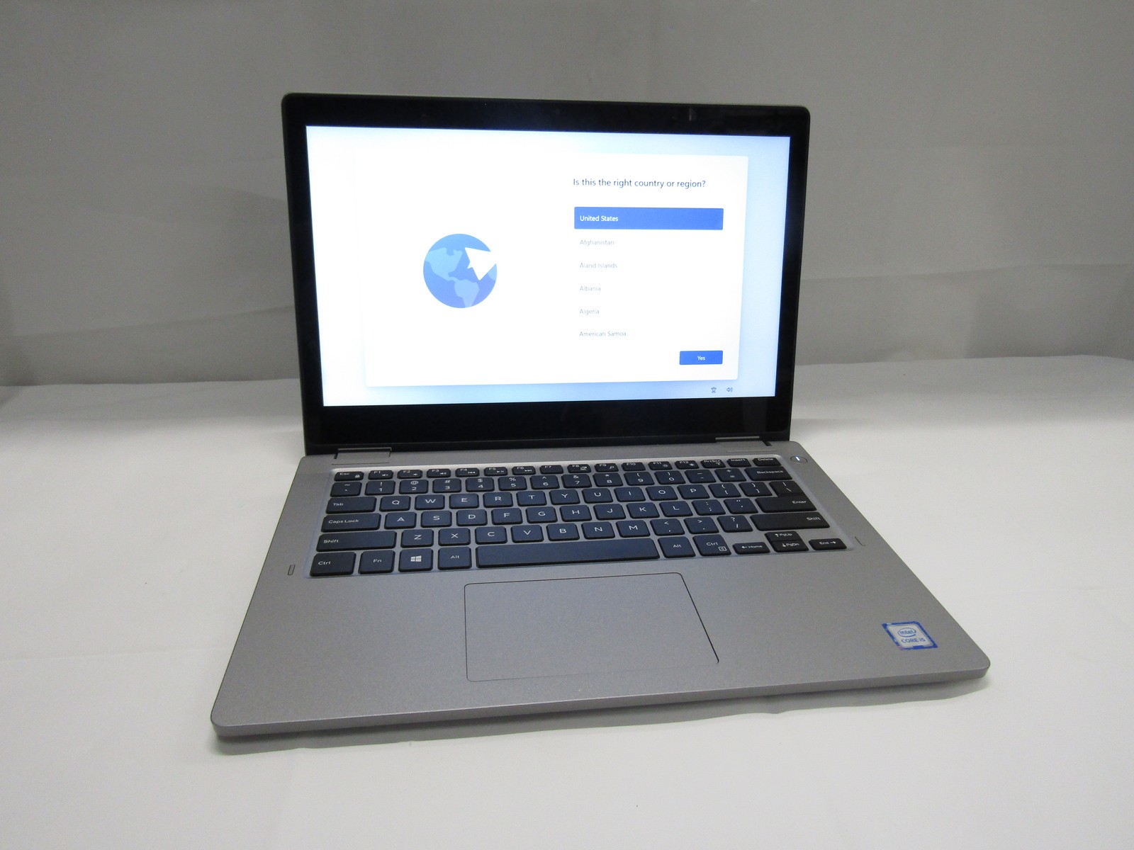 Dell Latitude 3310 2-in-1 1.6GHz Core i5-8265U 8GB RAM 128GB SSD 13.3" FHD Win11