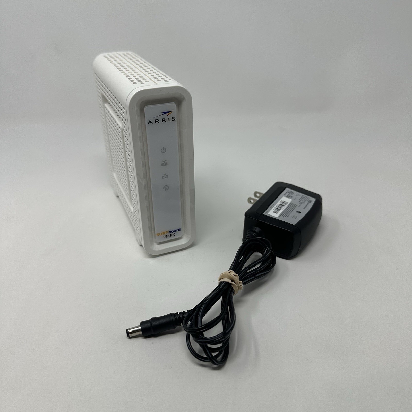 ARRIS SURFboard SB8200 DOCSIS 3.1 32x8 Cable Modem 10+Gbps w/ Power Cord