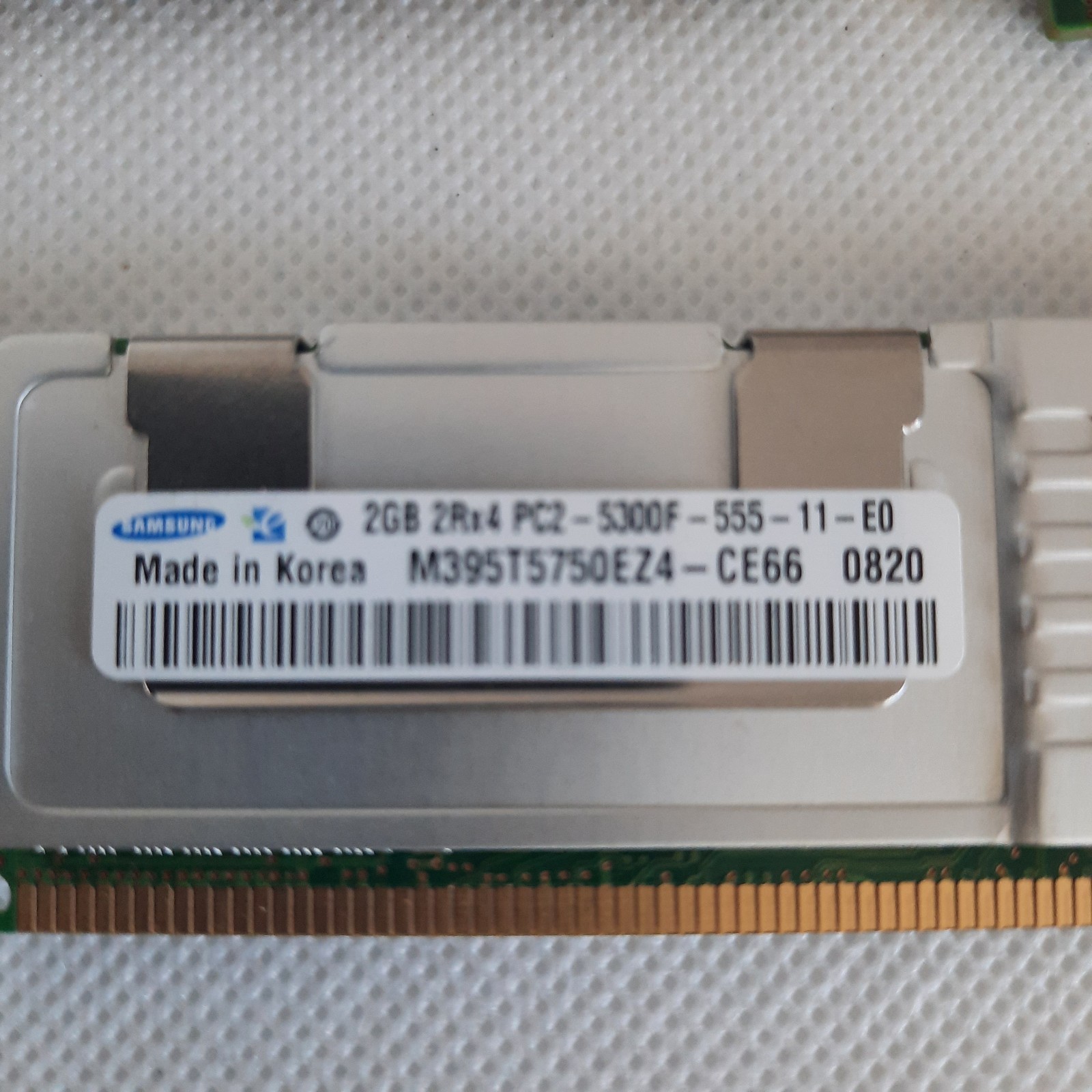 2GB SAMSUNG M395T5750EZ4-CE66 2RX4 PC2-5300F-555-11-E0 DDR2