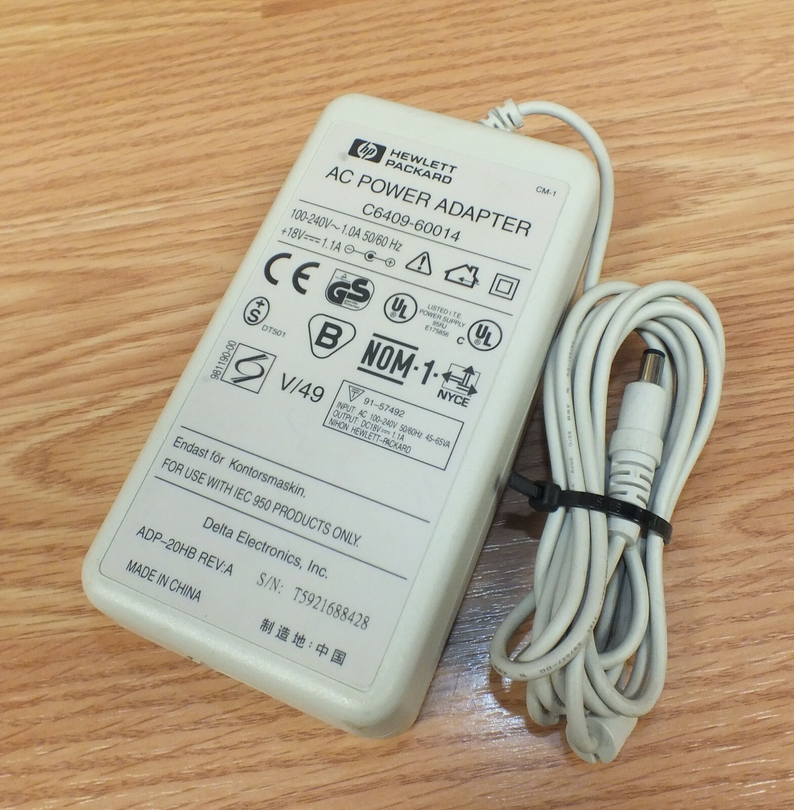 Genuine HP (C6409-60014) 18V 1.1A 50/60Hz Power Supply Adapter Charger **READ** 