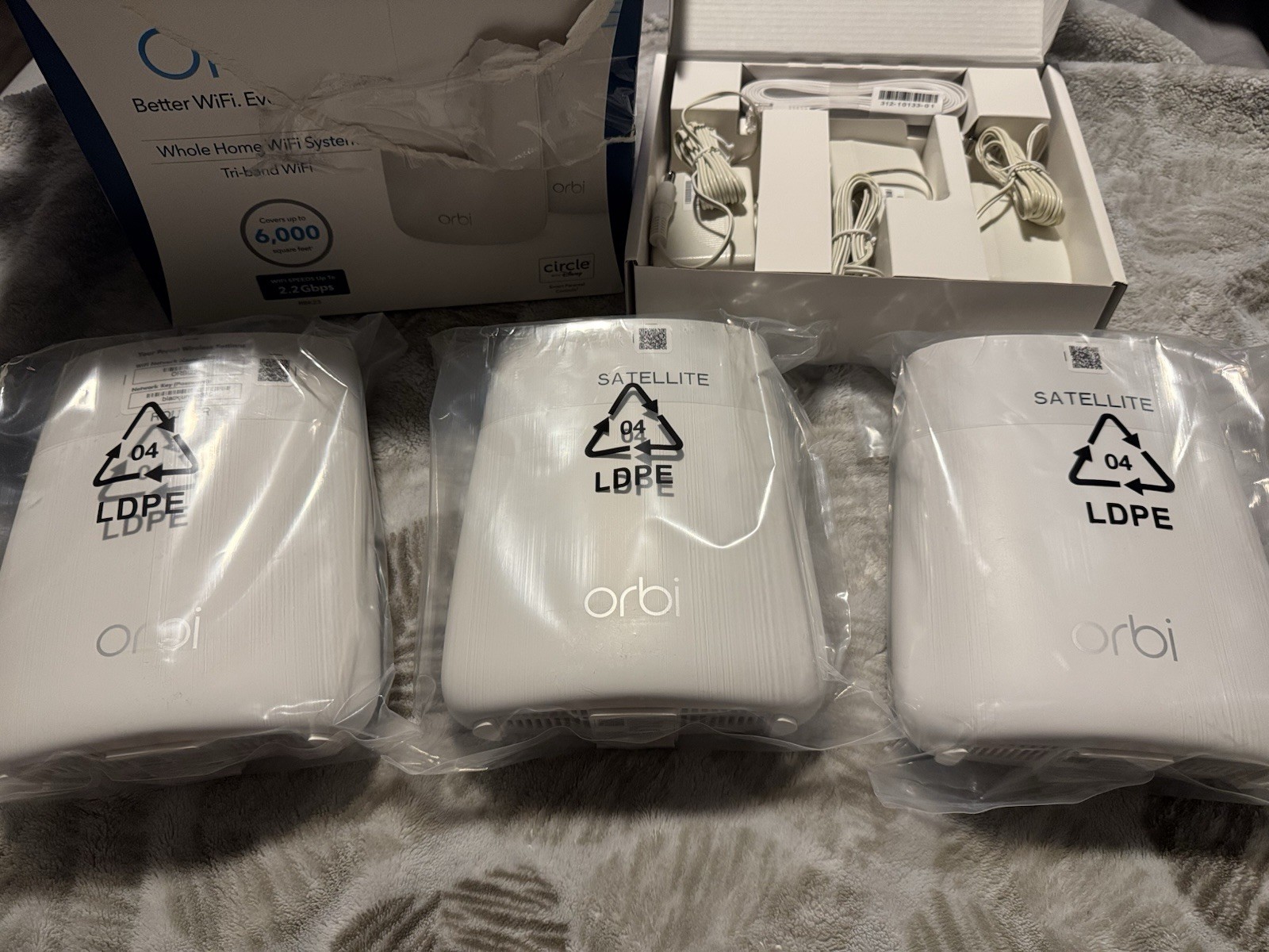 NETGEAR Orbi Whole Home Mesh WiFi Router AC2200 Tri-Band 3 PACK RBK23 6000 SQ FT