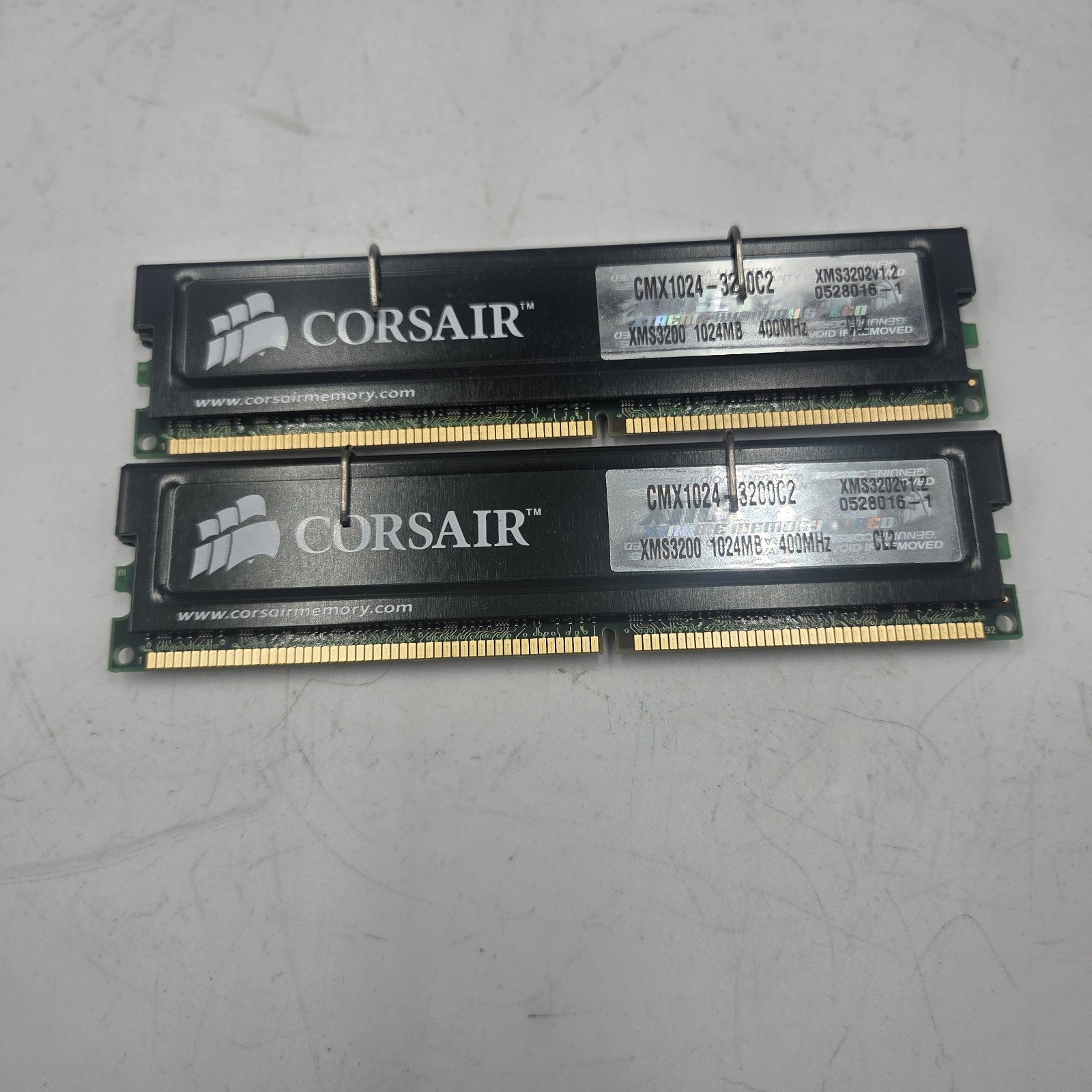 Corsair XMS 2GB (2x1GB) DDR-400 PC3200 CL2 CMX1024-3200C2 Tested