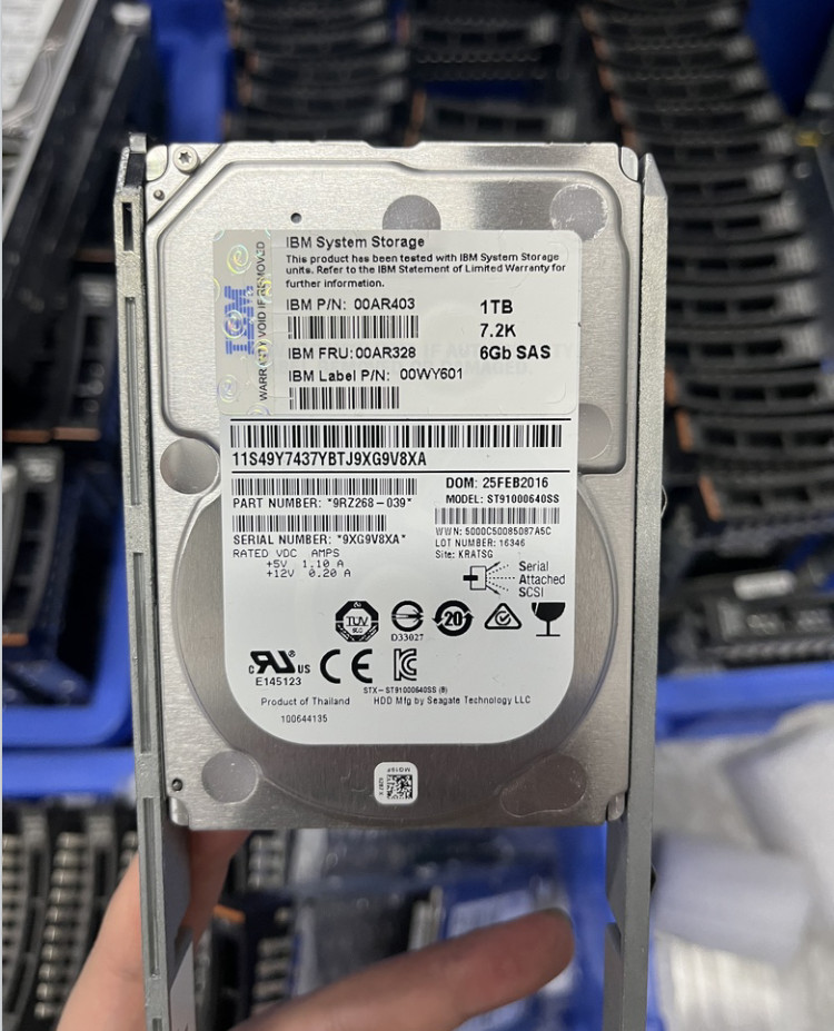 IBM 00AR403 1TB 7.2K RPM 6Gb NL SAS 2.5 inch Hard Disk Drive for 2076 V7000 Gen2