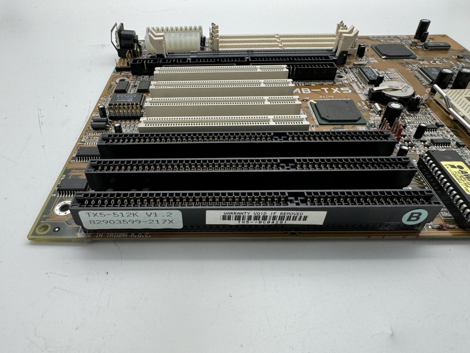 Abit socket 7 at motherboard ab-tx5, 3x isa, 4x pci, 2x dimm, 4x simm, intel ch