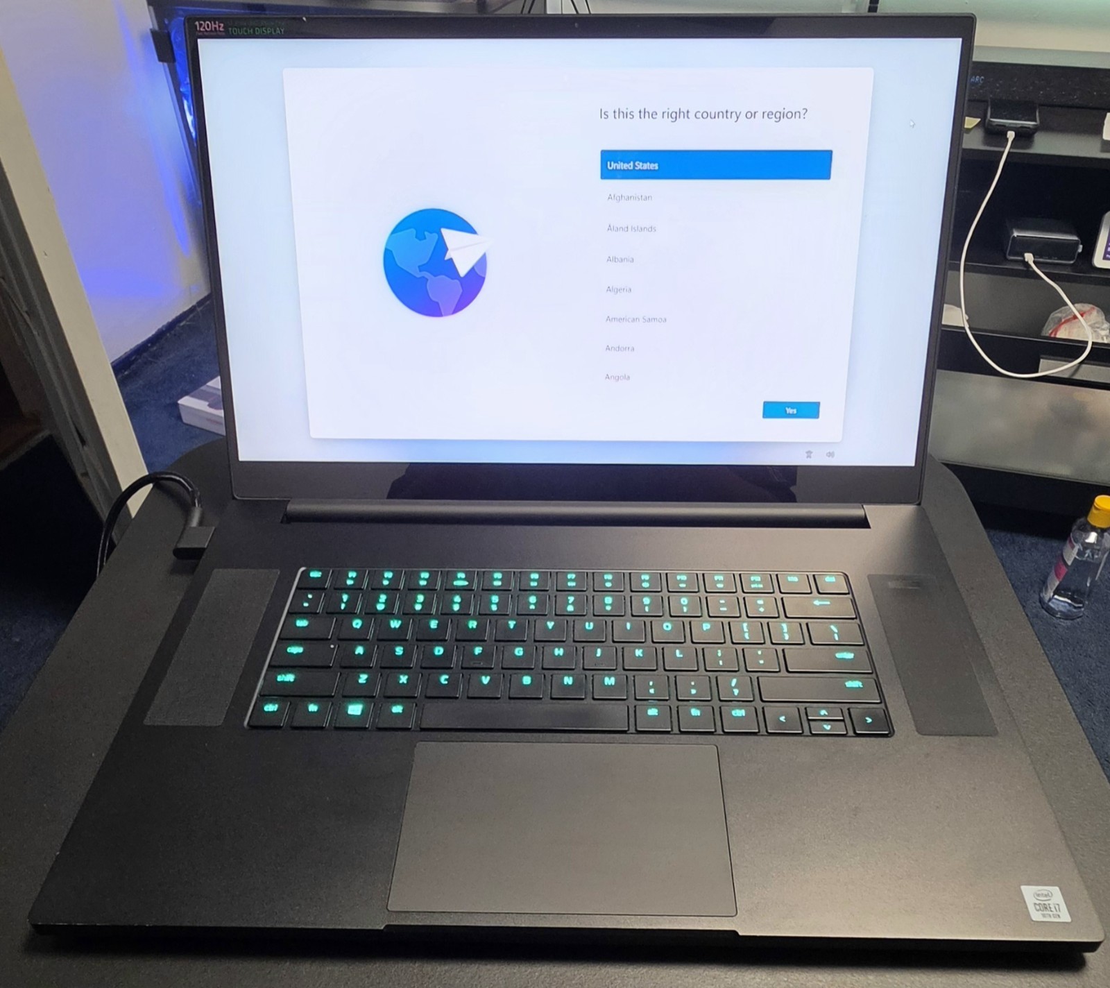 Razer Blade Pro 17 4K 120hz TOUCH i7-10875H 16GB 1TB RTX 2080 Super Max Q