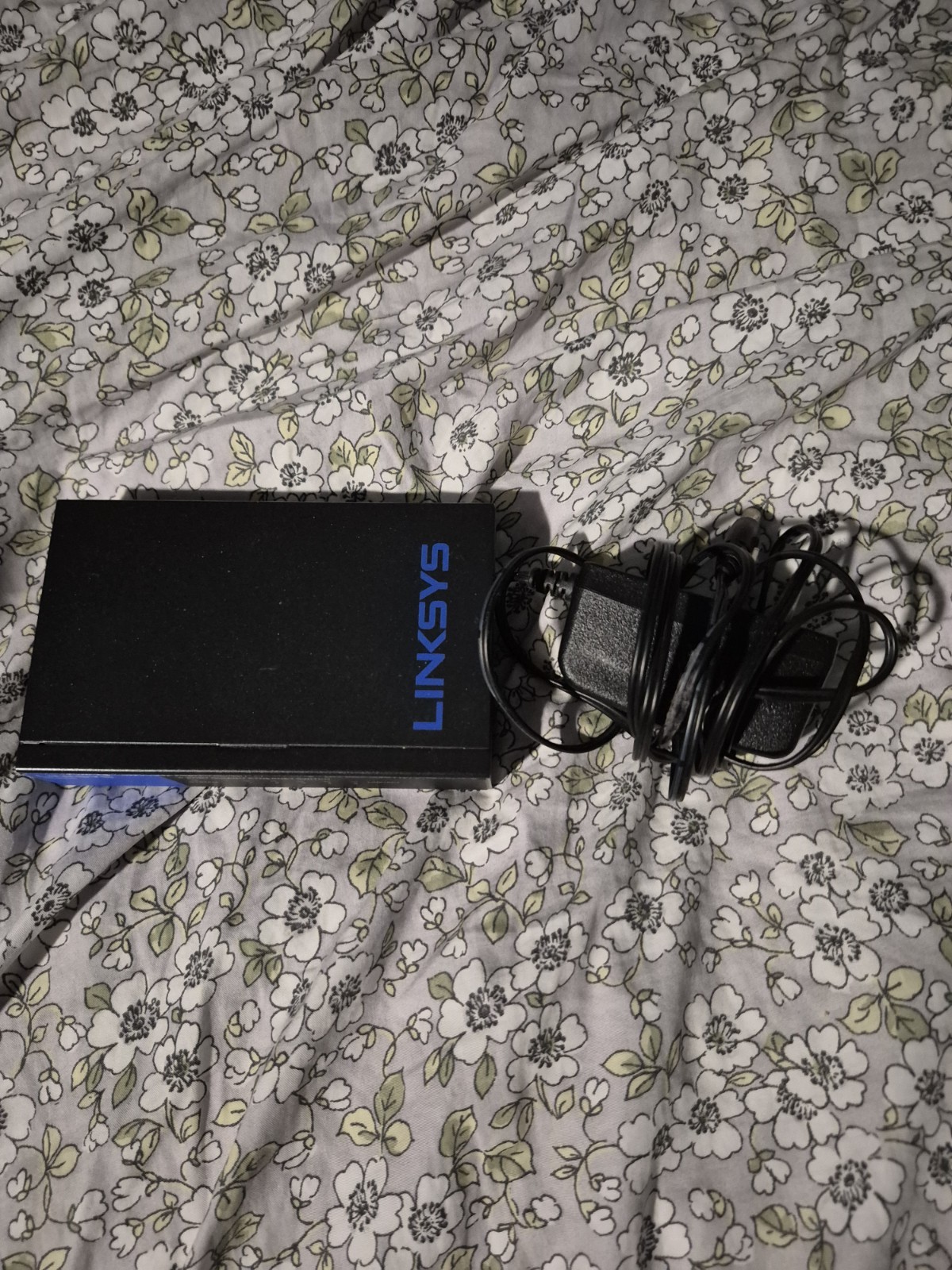Linksys LGS108 8-port 1000Mbps Business Desktop Gigabit Switch - W/Adapter
