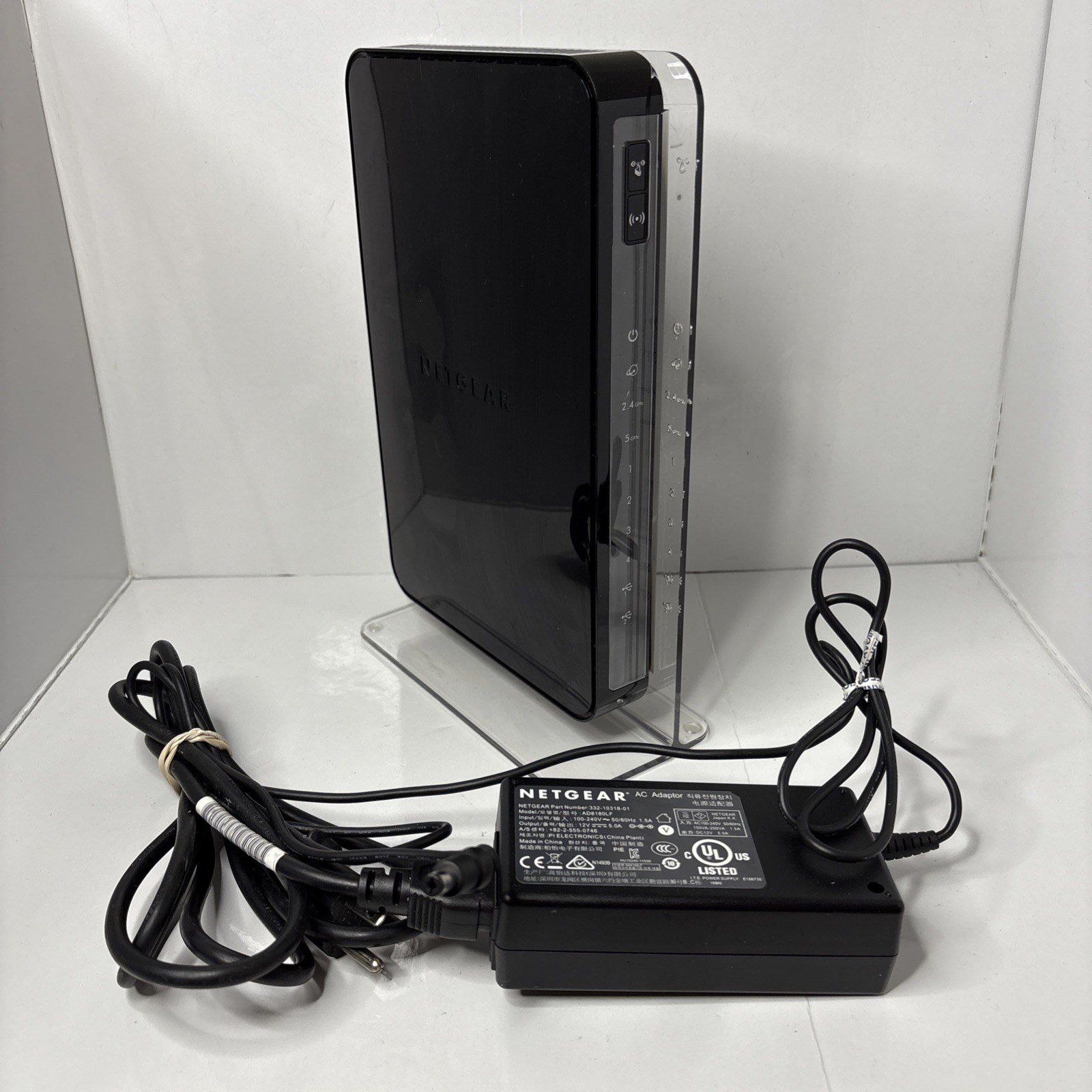 NETGEAR N900 Wireless Dual Band 4-Port Gigabit Router WNDR4500v2 w/ Cords TESTED