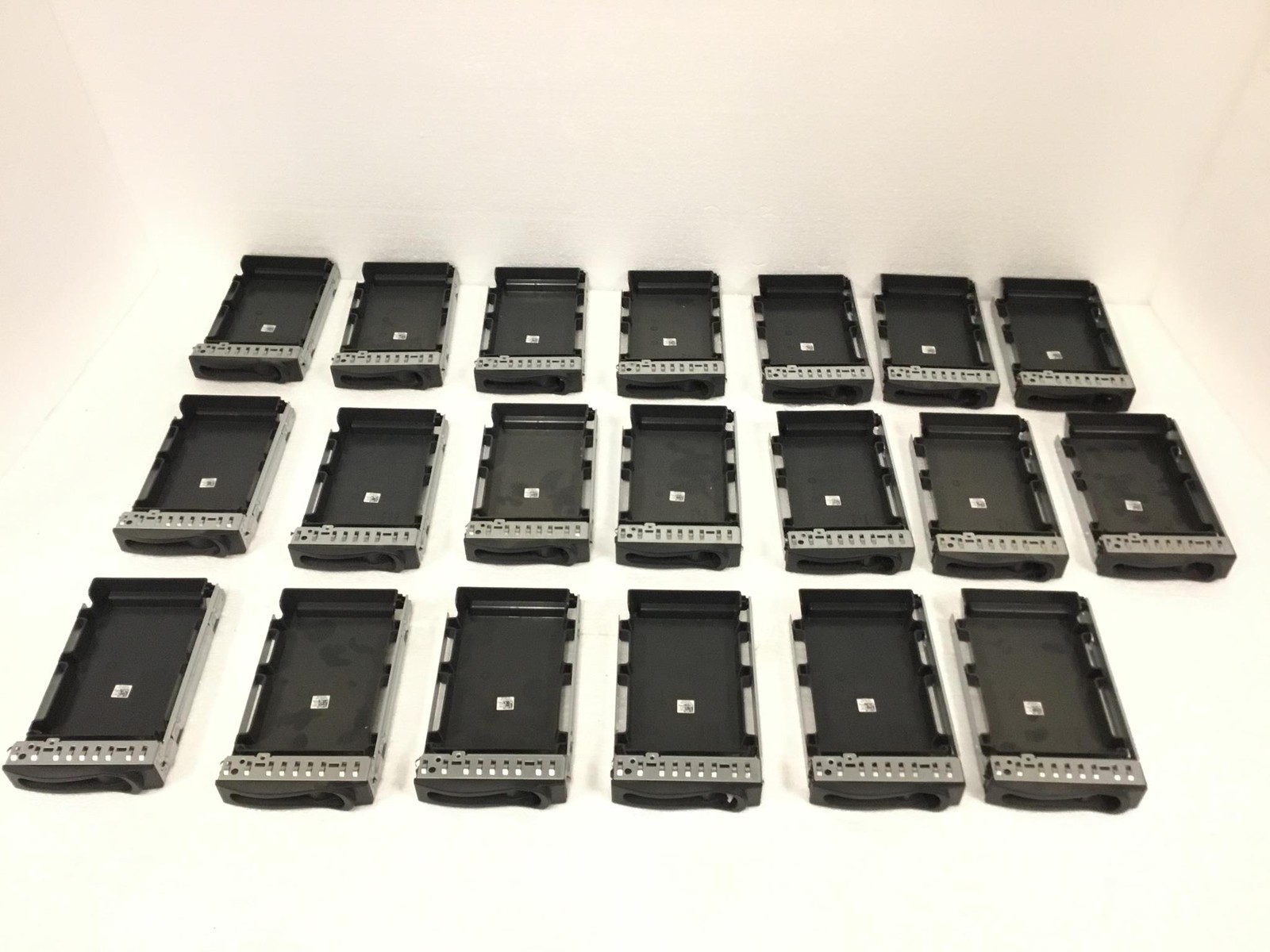 40x Dell 0VR5R0 3.5" HDD Caddy/Bracket For Dell C6100 Server, 